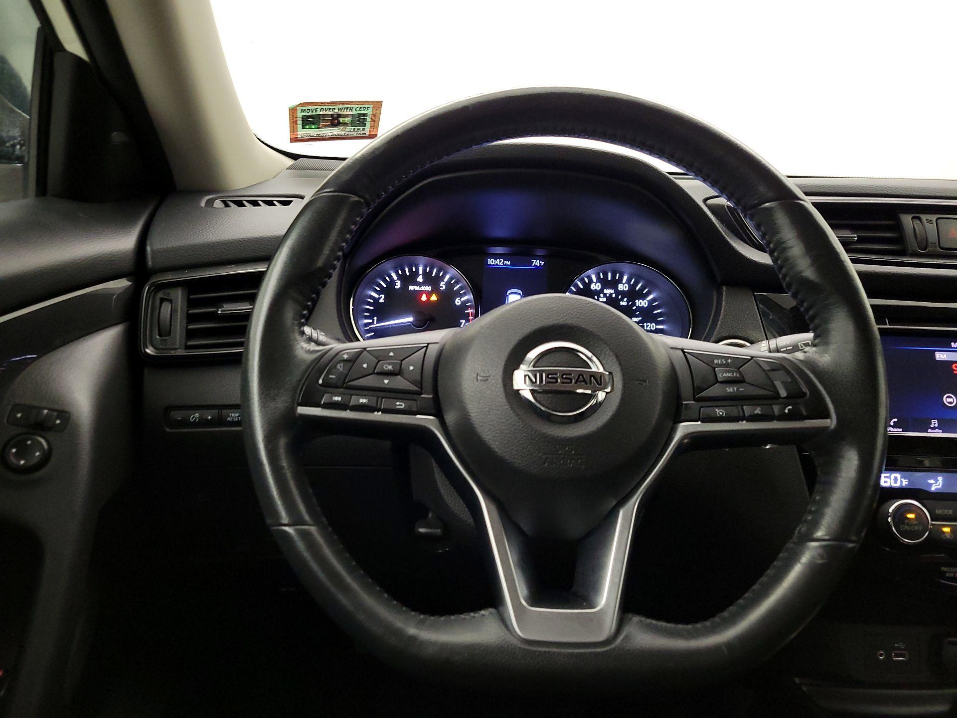 Thumbnail: 2018 Nissan Rogue - 10
