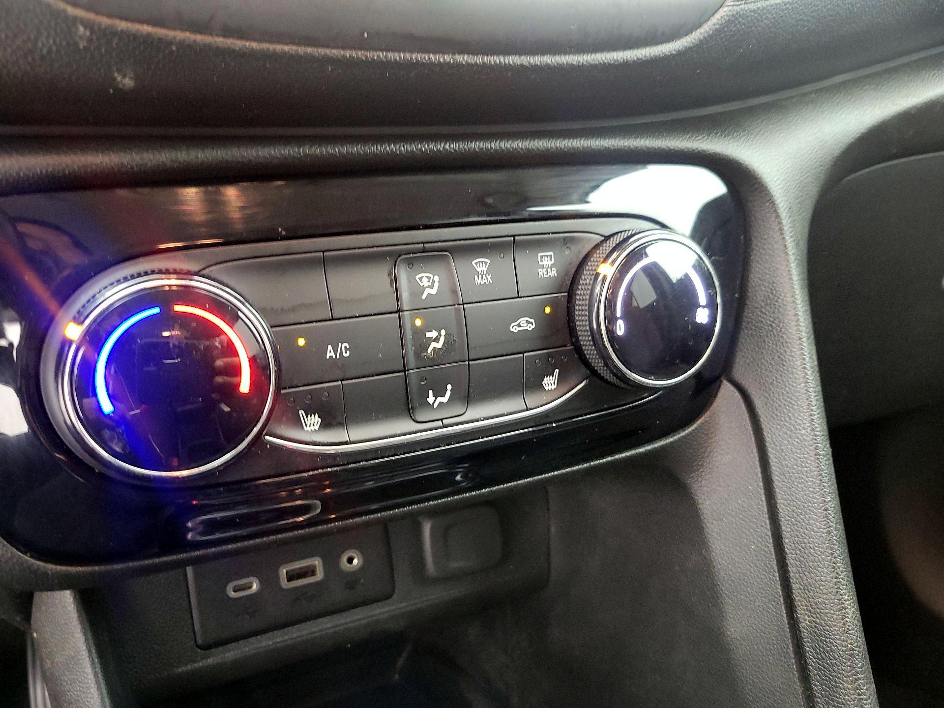 Thumbnail: 2020 Buick Encore GX - 16