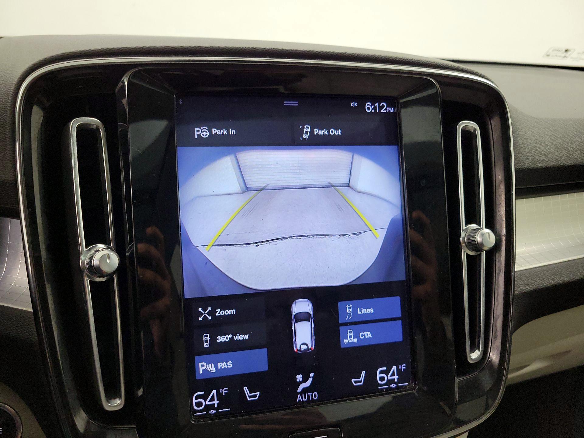 Thumbnail: 2019 Volvo XC40 - 14