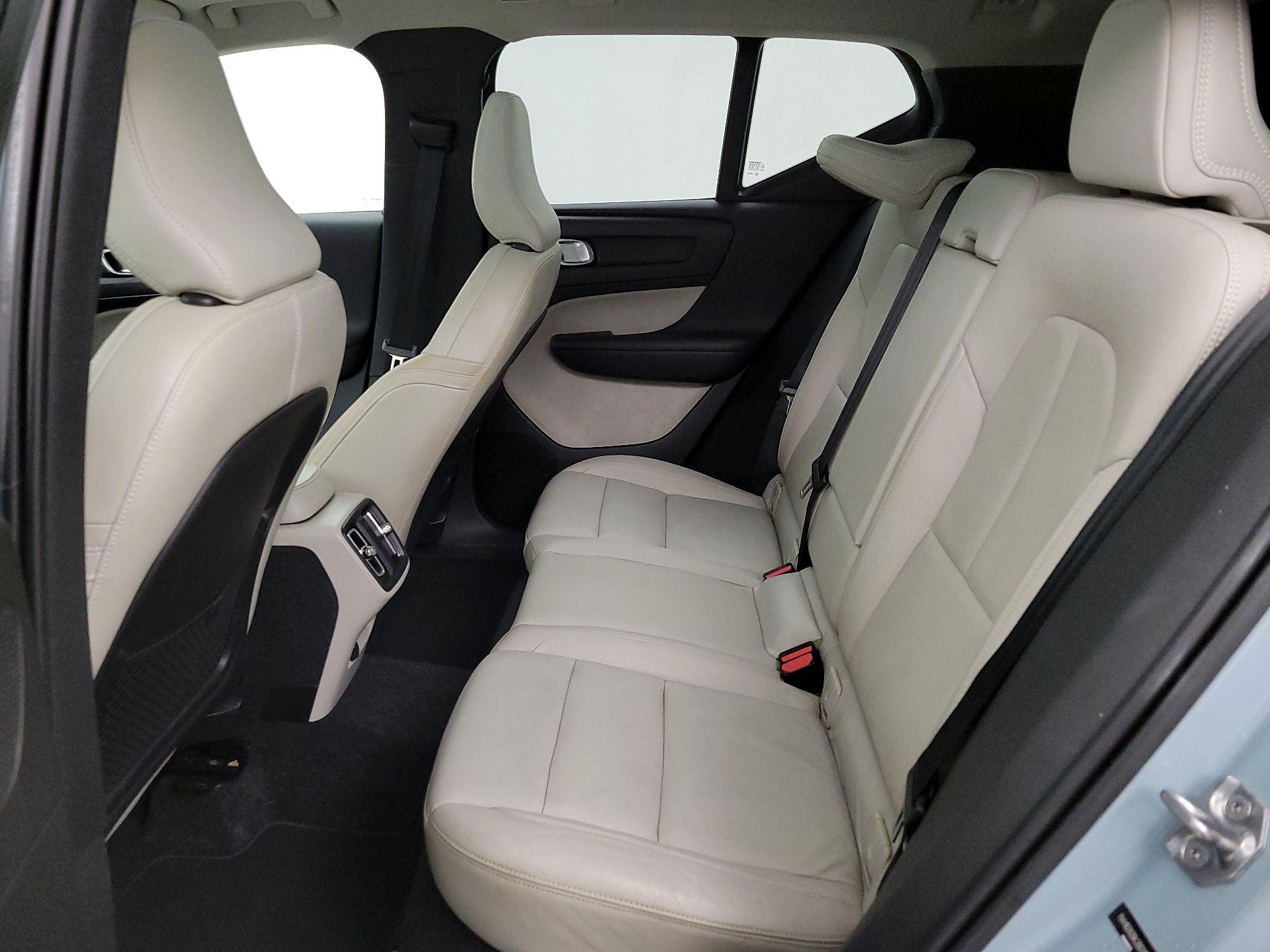 Thumbnail: 2019 Volvo XC40 - 20