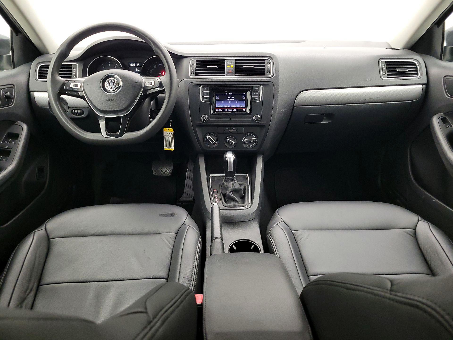 Thumbnail: 2017 Volkswagen Jetta - 9