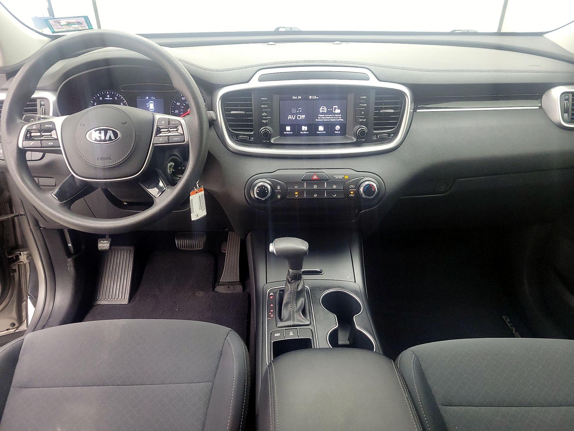 Thumbnail: 2019 Kia Sorento - 9