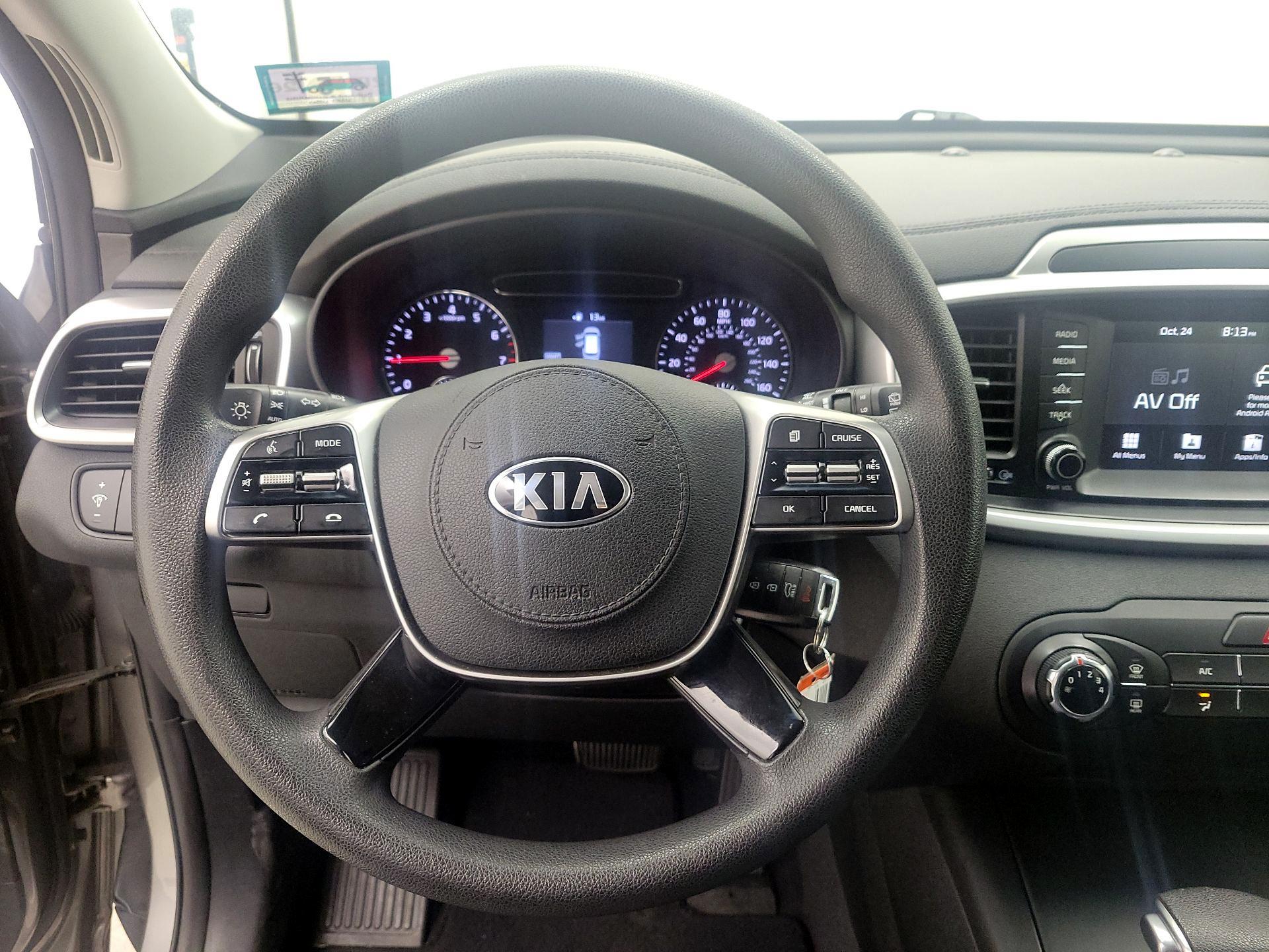 Thumbnail: 2019 Kia Sorento - 10
