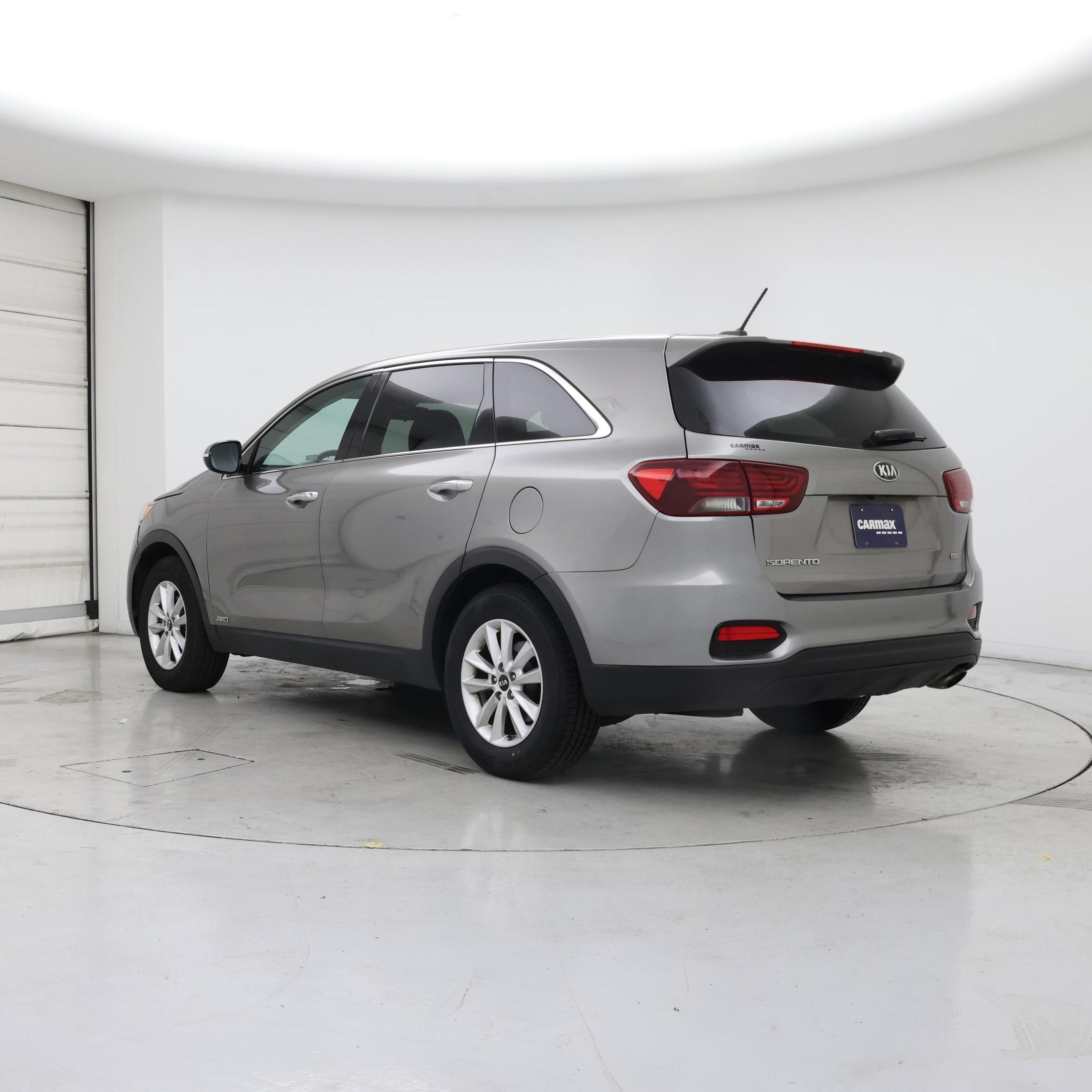 Thumbnail: 2019 Kia Sorento - 2