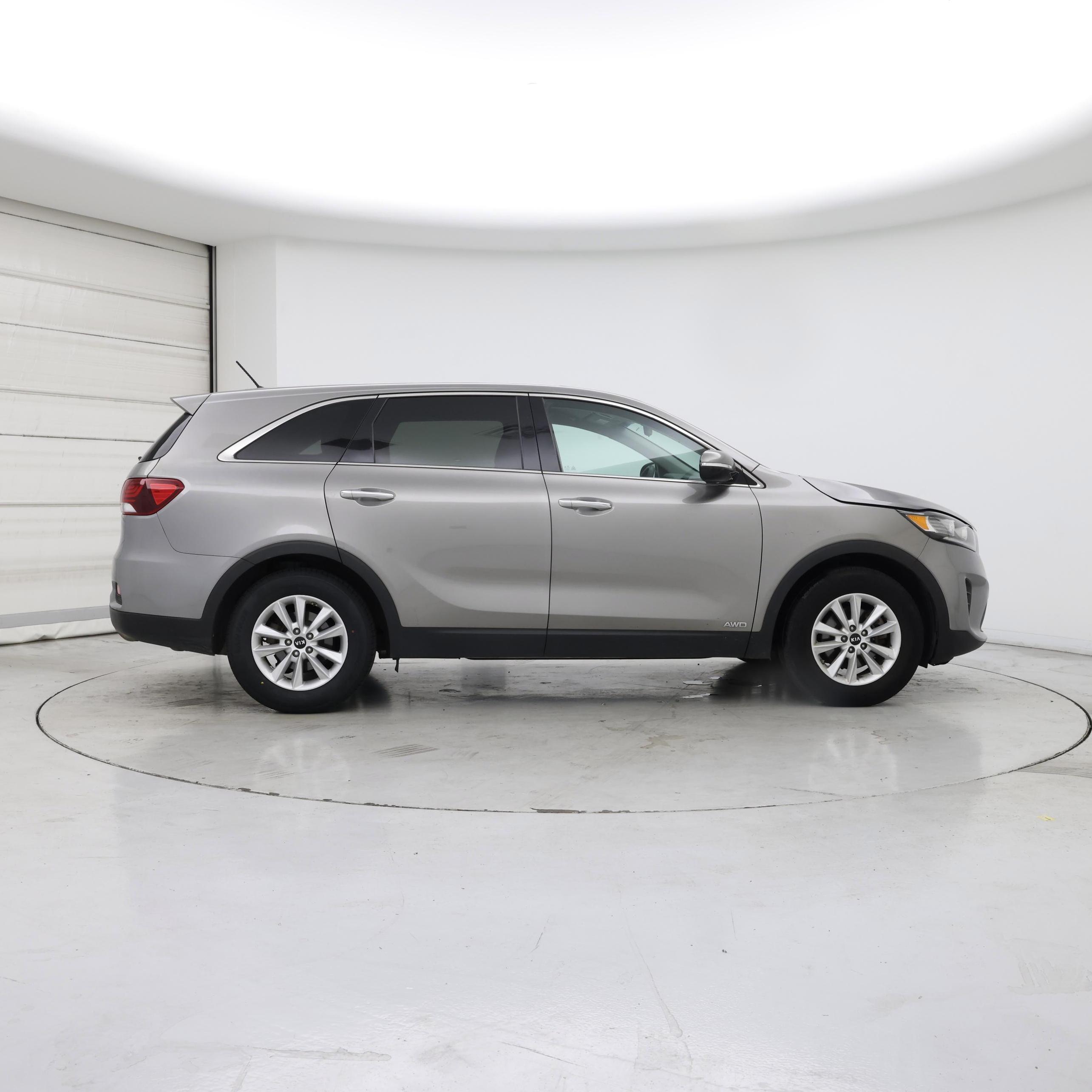 Thumbnail: 2019 Kia Sorento - 7