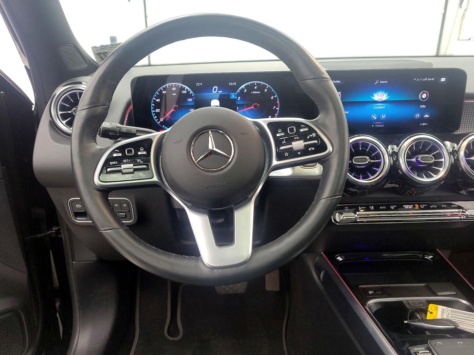 Thumbnail: 2022 Mercedes-Benz GLB - 10
