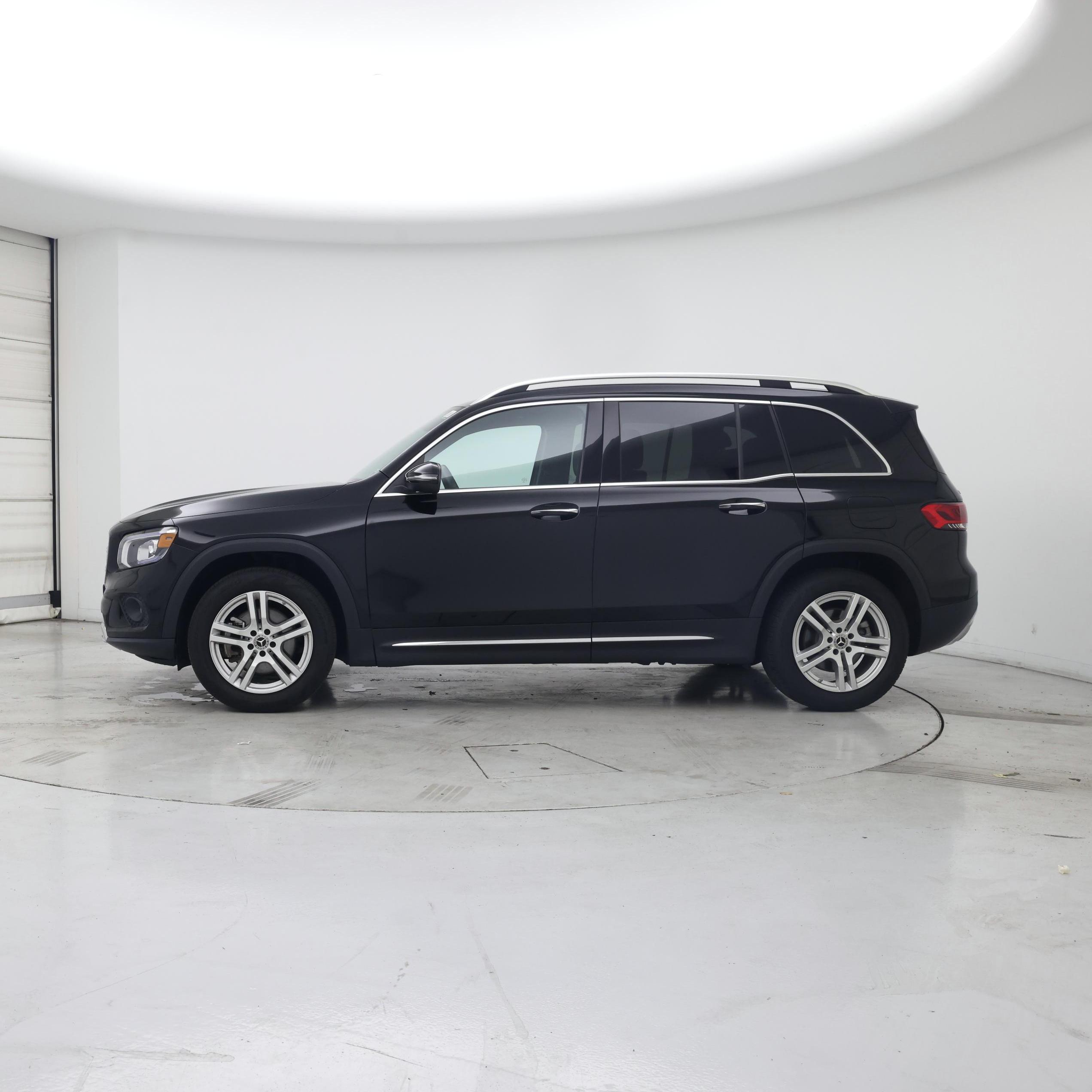 Thumbnail: 2022 Mercedes-Benz GLB - 3