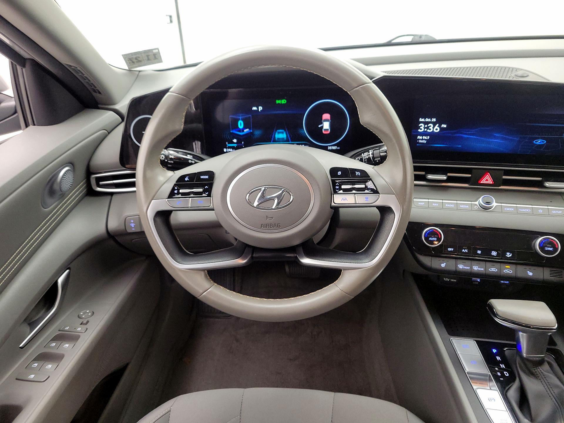 Thumbnail: 2023 Hyundai Elantra - 10