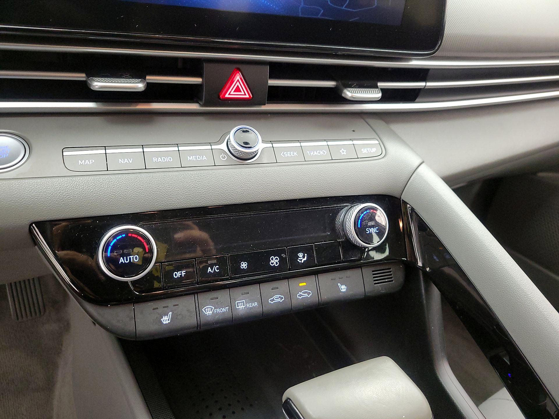 Thumbnail: 2023 Hyundai Elantra - 16