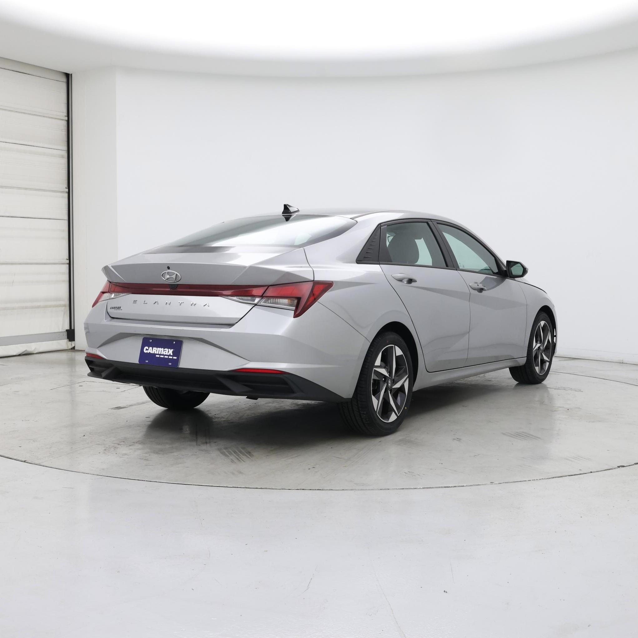 Thumbnail: 2023 Hyundai Elantra - 8