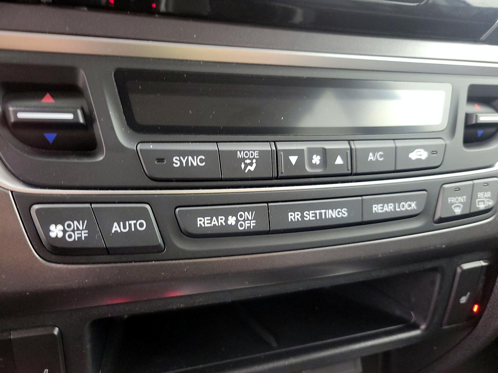 Thumbnail: 2022 Honda Pilot - 16