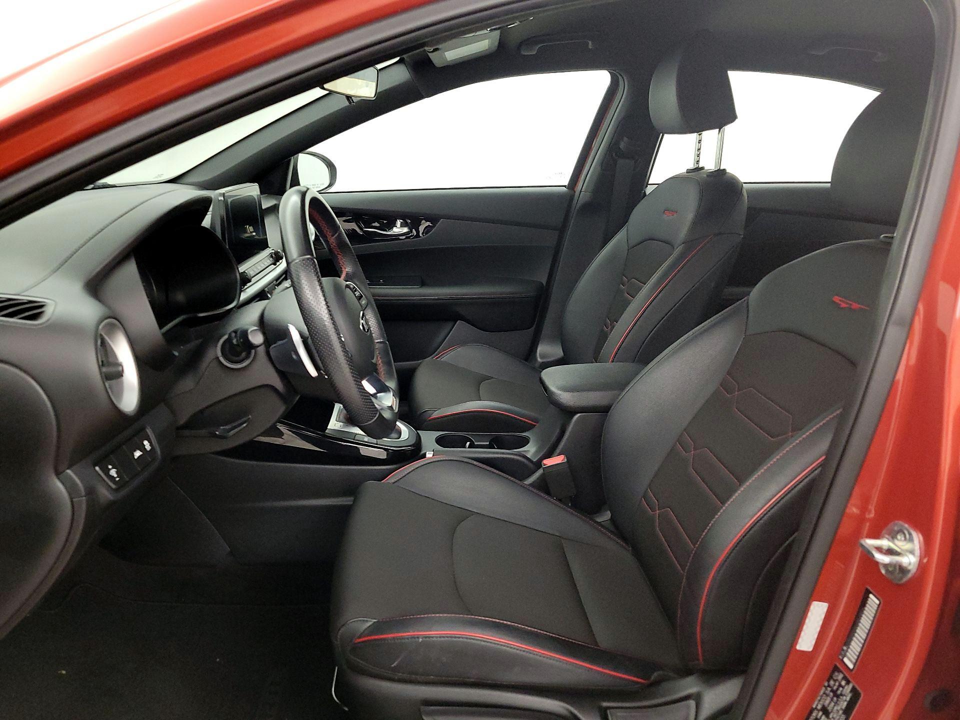 Thumbnail: 2020 Kia Forte - 11