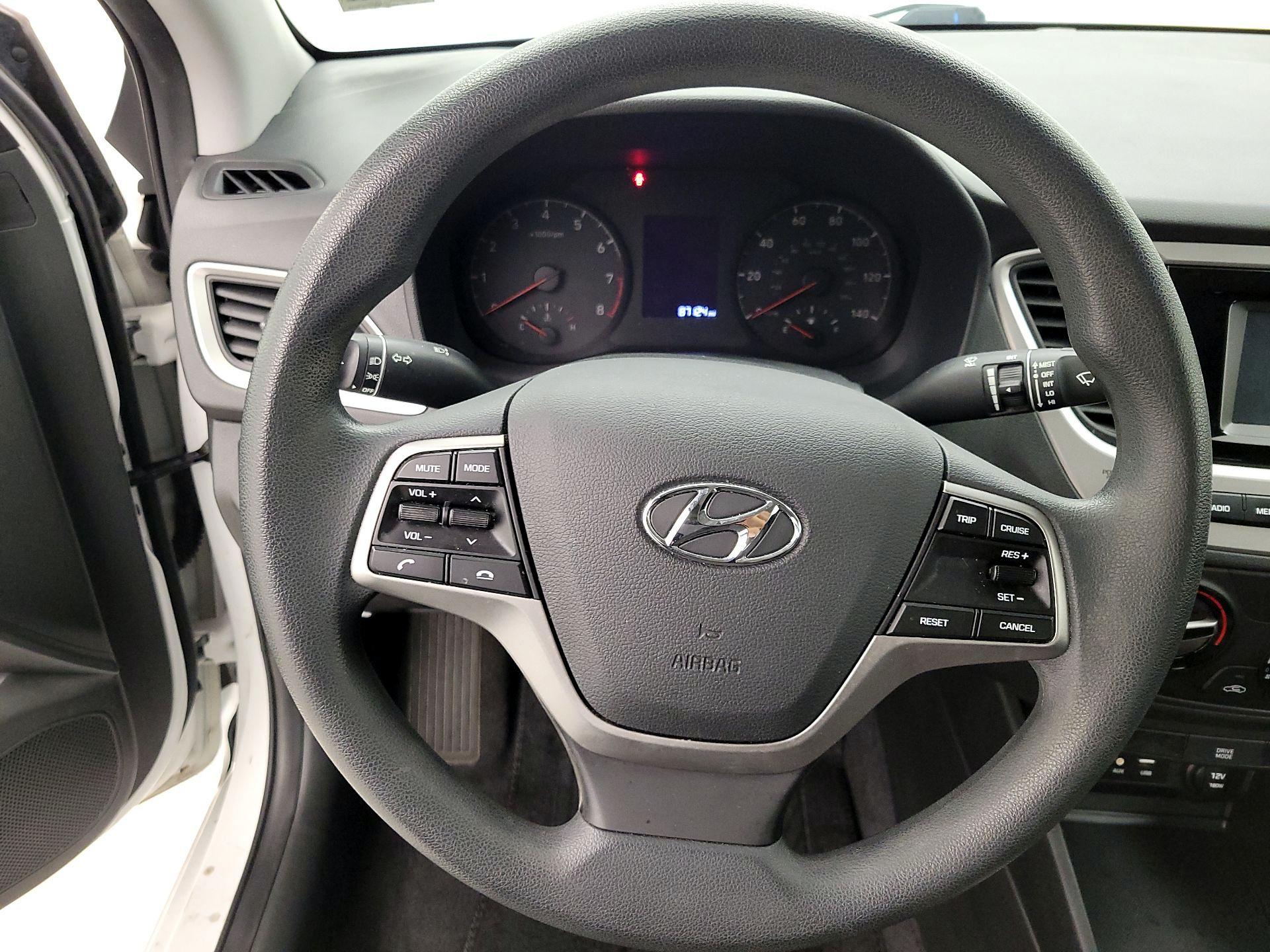 Thumbnail: 2021 Hyundai Accent - 10