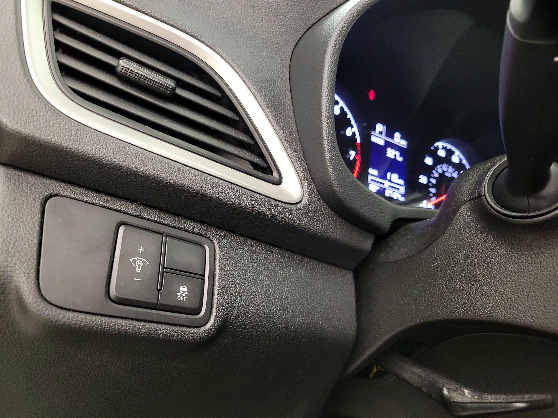 Thumbnail: 2021 Hyundai Accent - 13