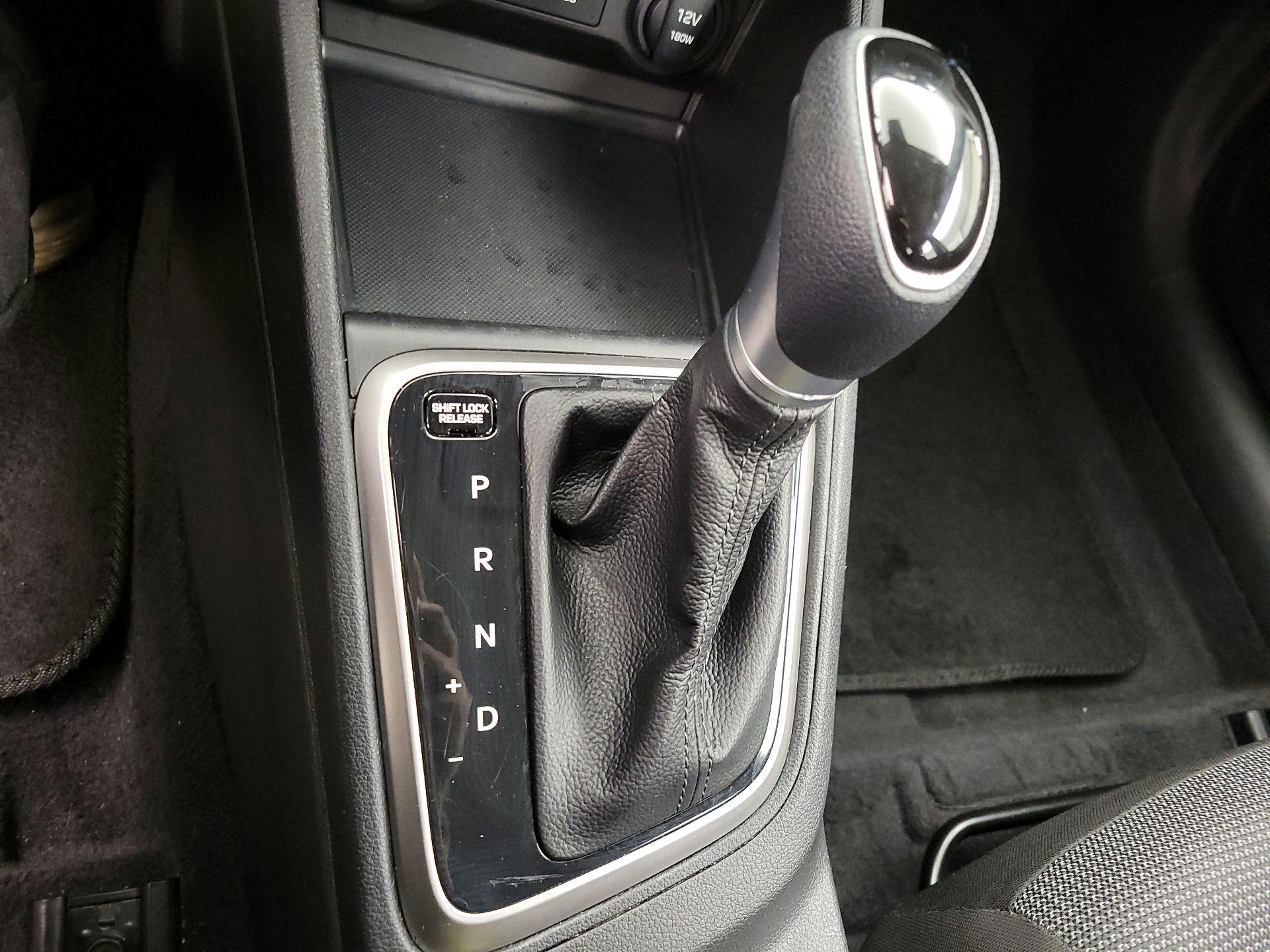 Thumbnail: 2021 Hyundai Accent - 17