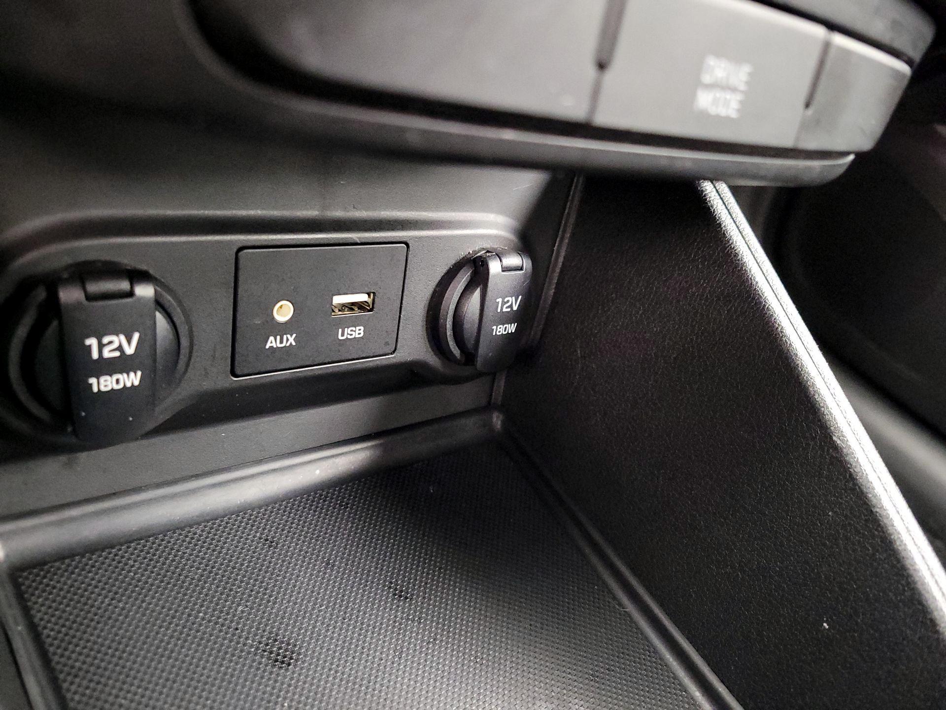 Thumbnail: 2021 Hyundai Accent - 18