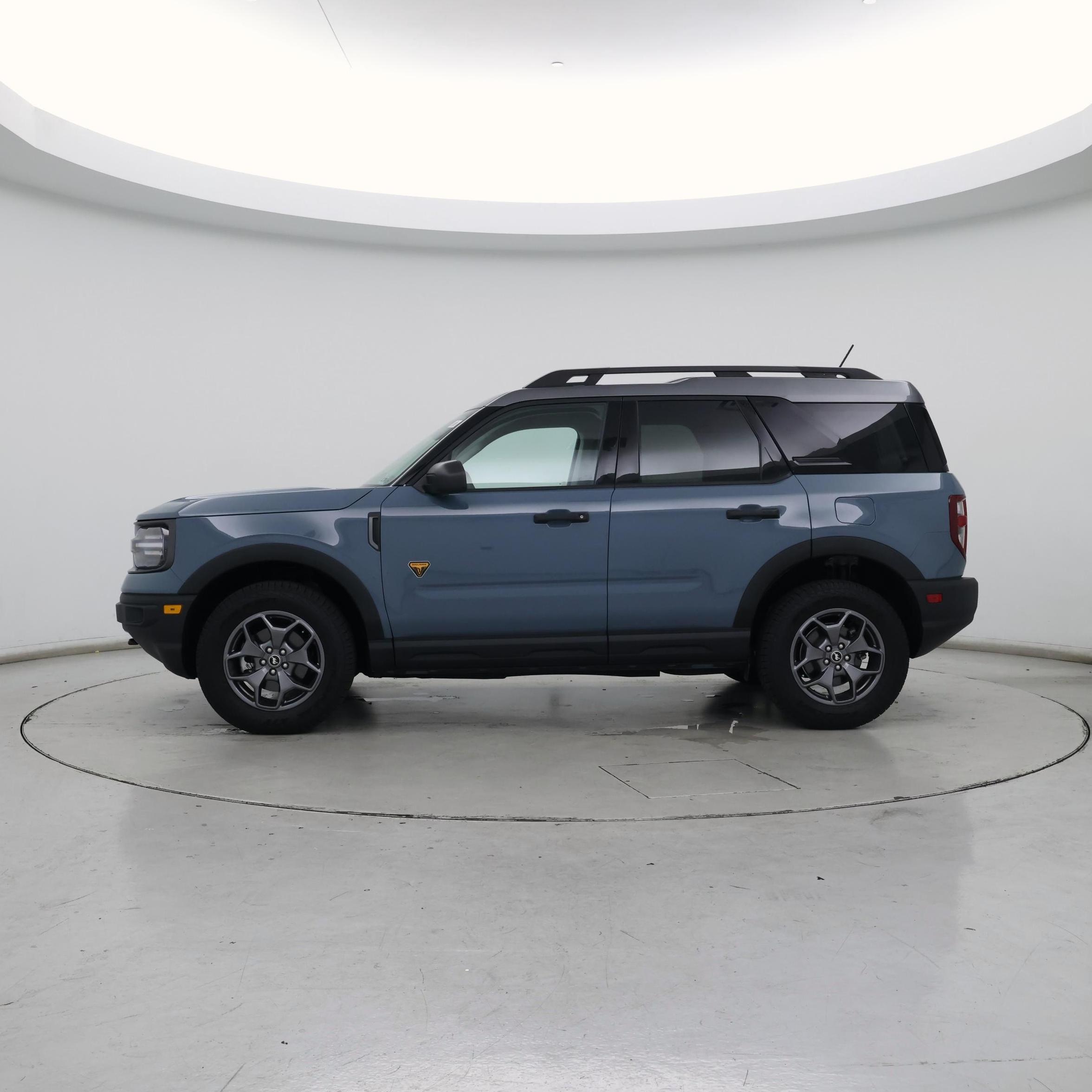 Thumbnail: 2023 Ford Bronco Sport - 3