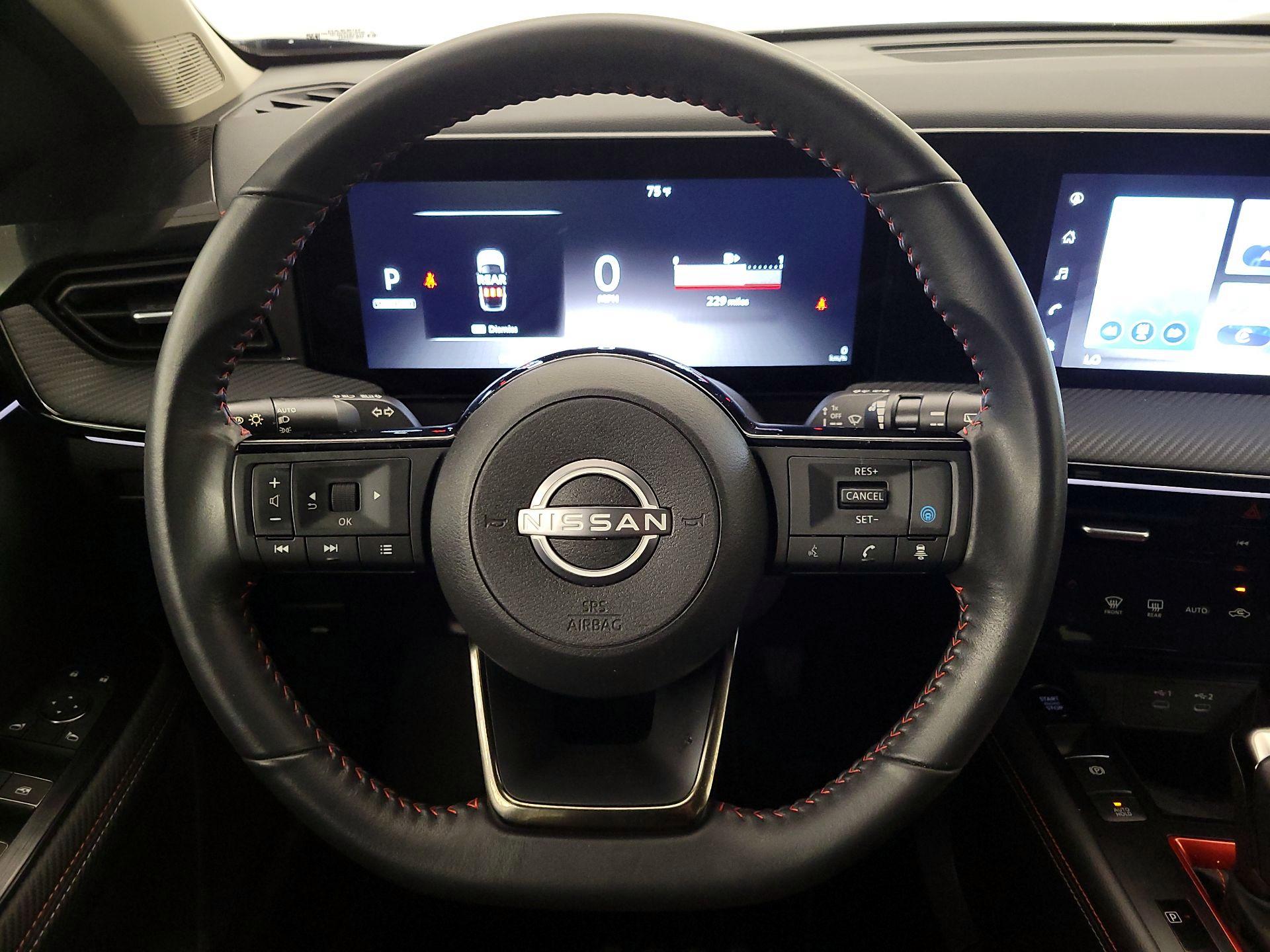 Thumbnail: 2025 Nissan Kicks - 10