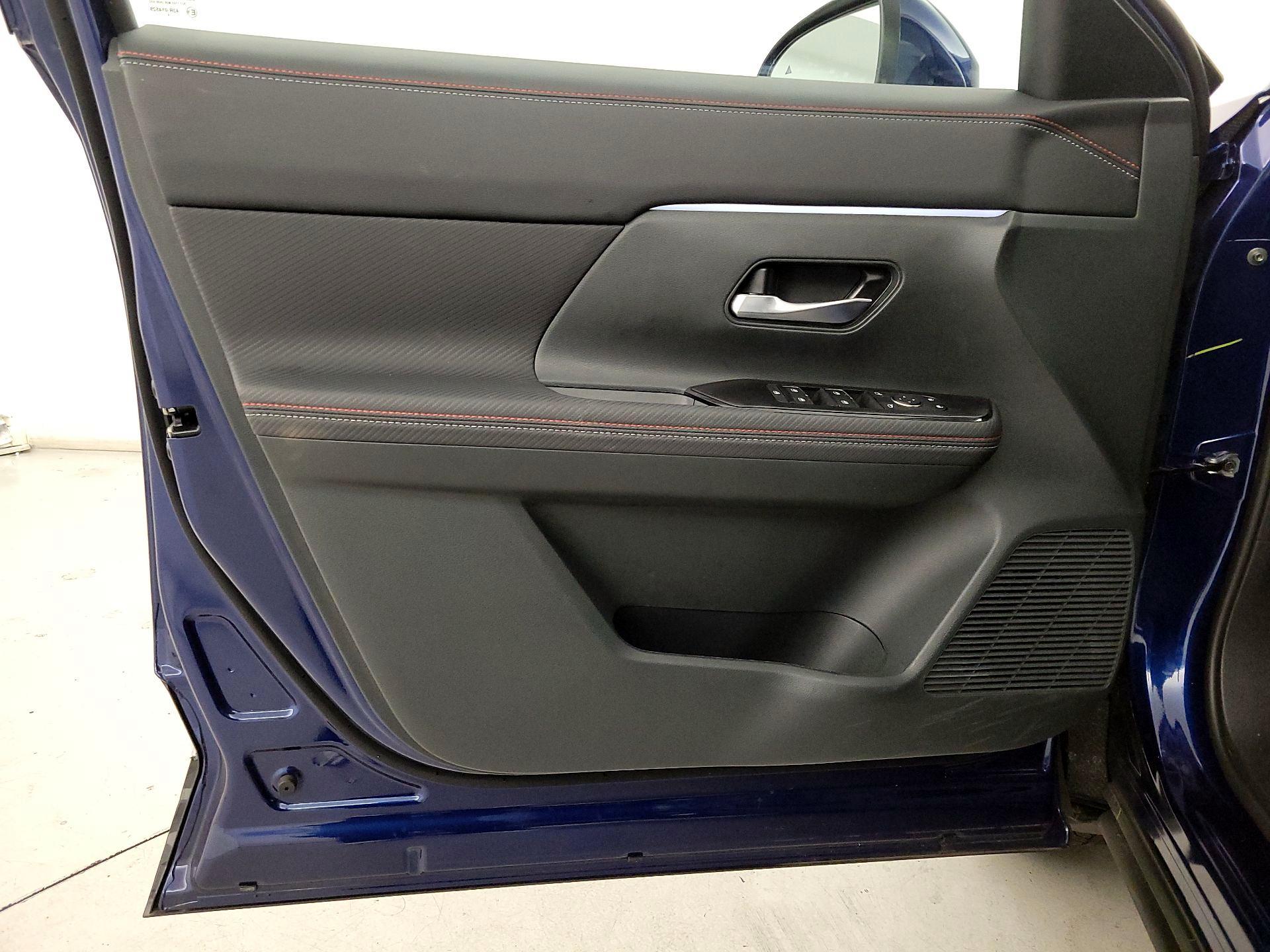 Thumbnail: 2025 Nissan Kicks - 12