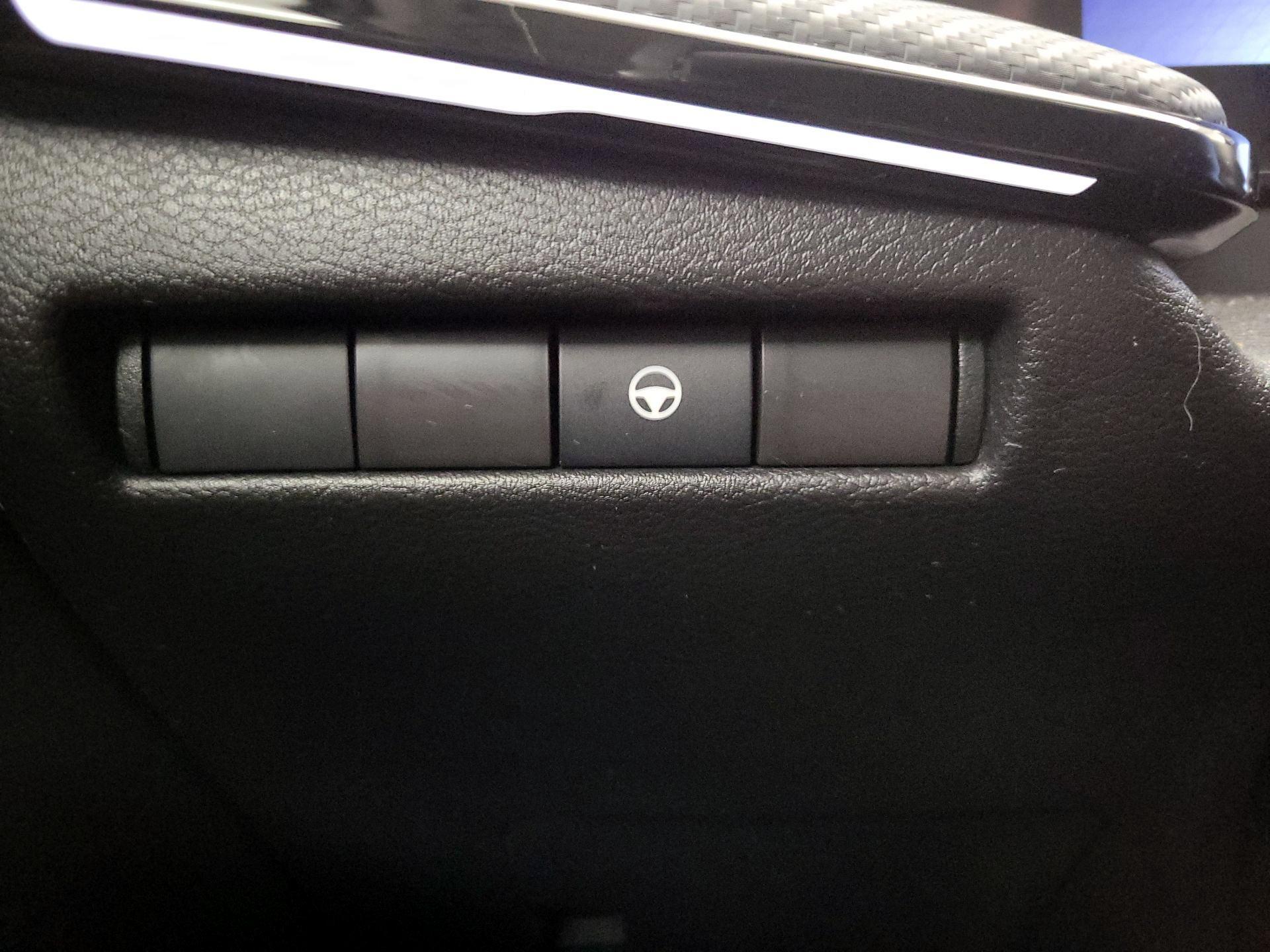 Thumbnail: 2025 Nissan Kicks - 13