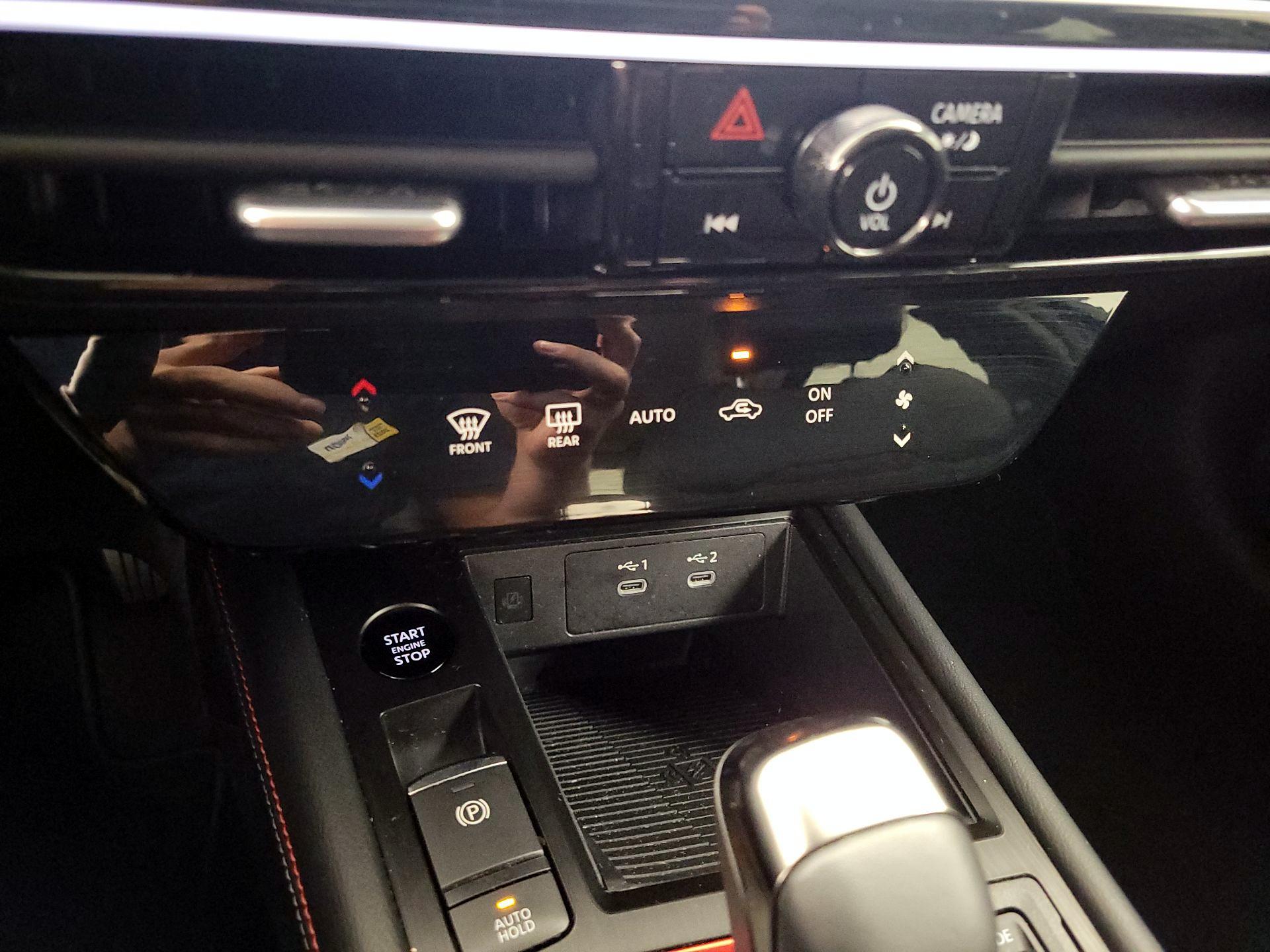 Thumbnail: 2025 Nissan Kicks - 16