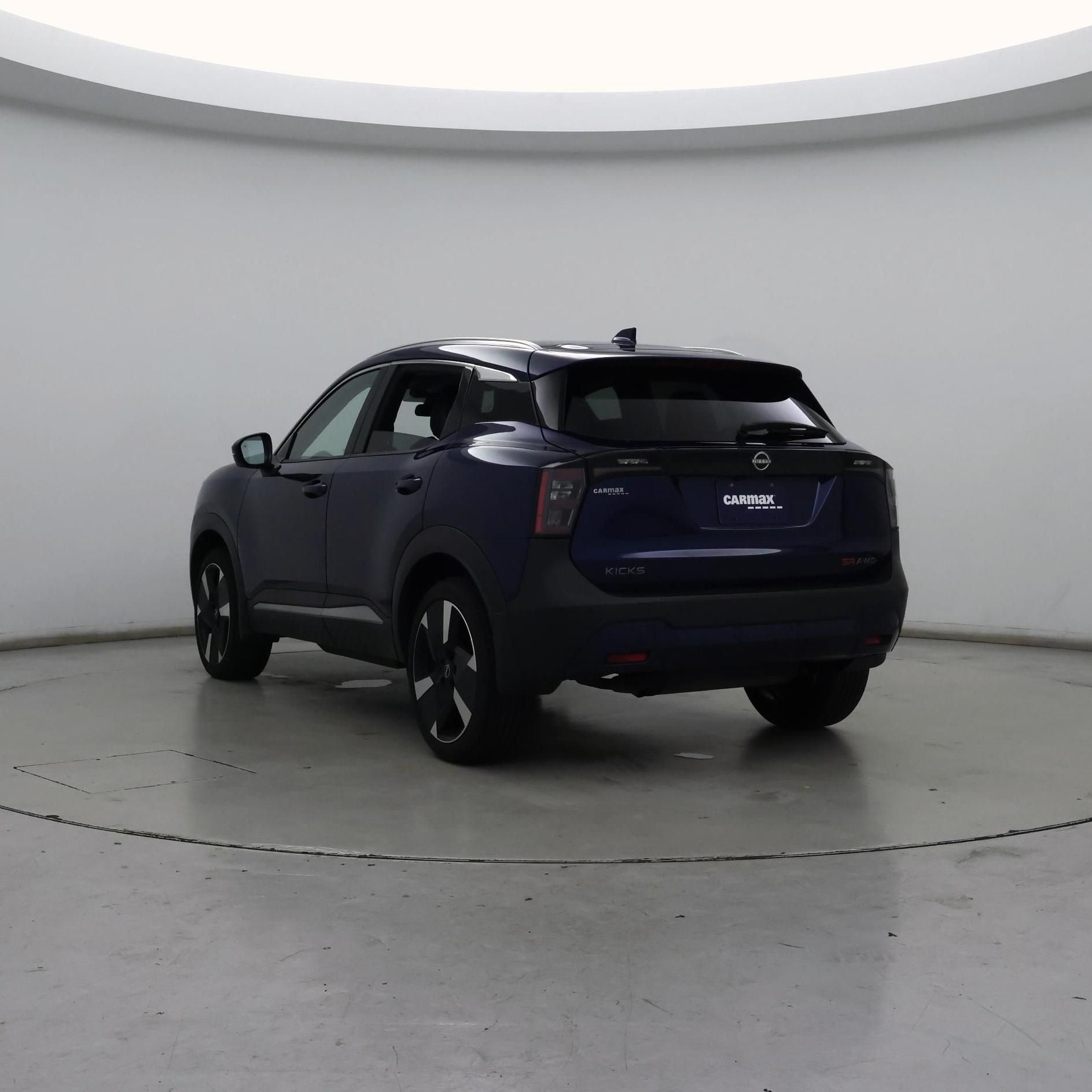 Thumbnail: 2025 Nissan Kicks - 2