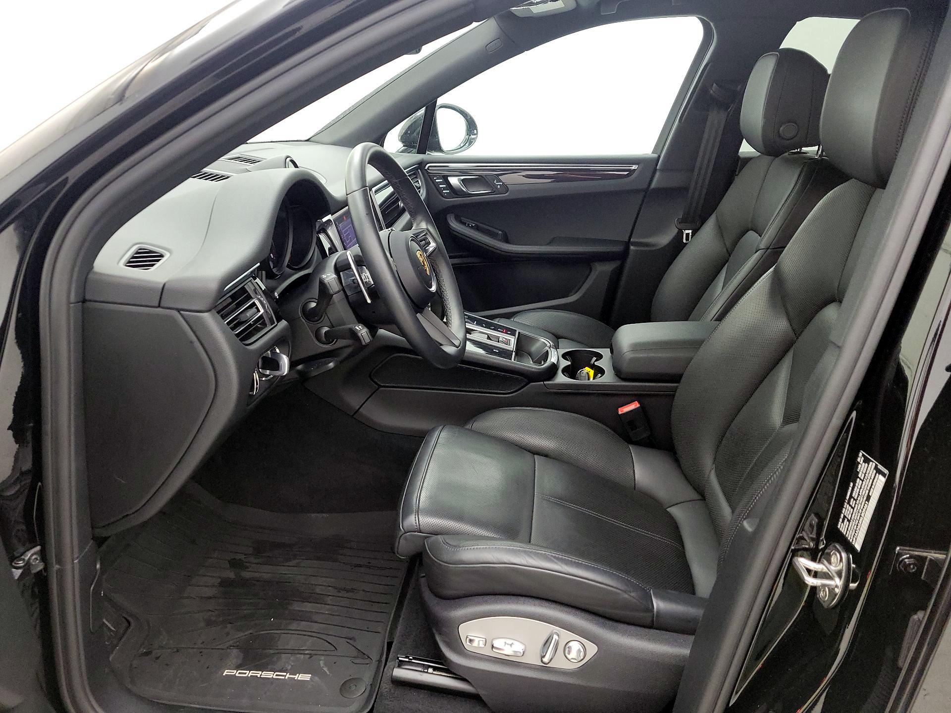 Thumbnail: 2022 Porsche Macan - 11