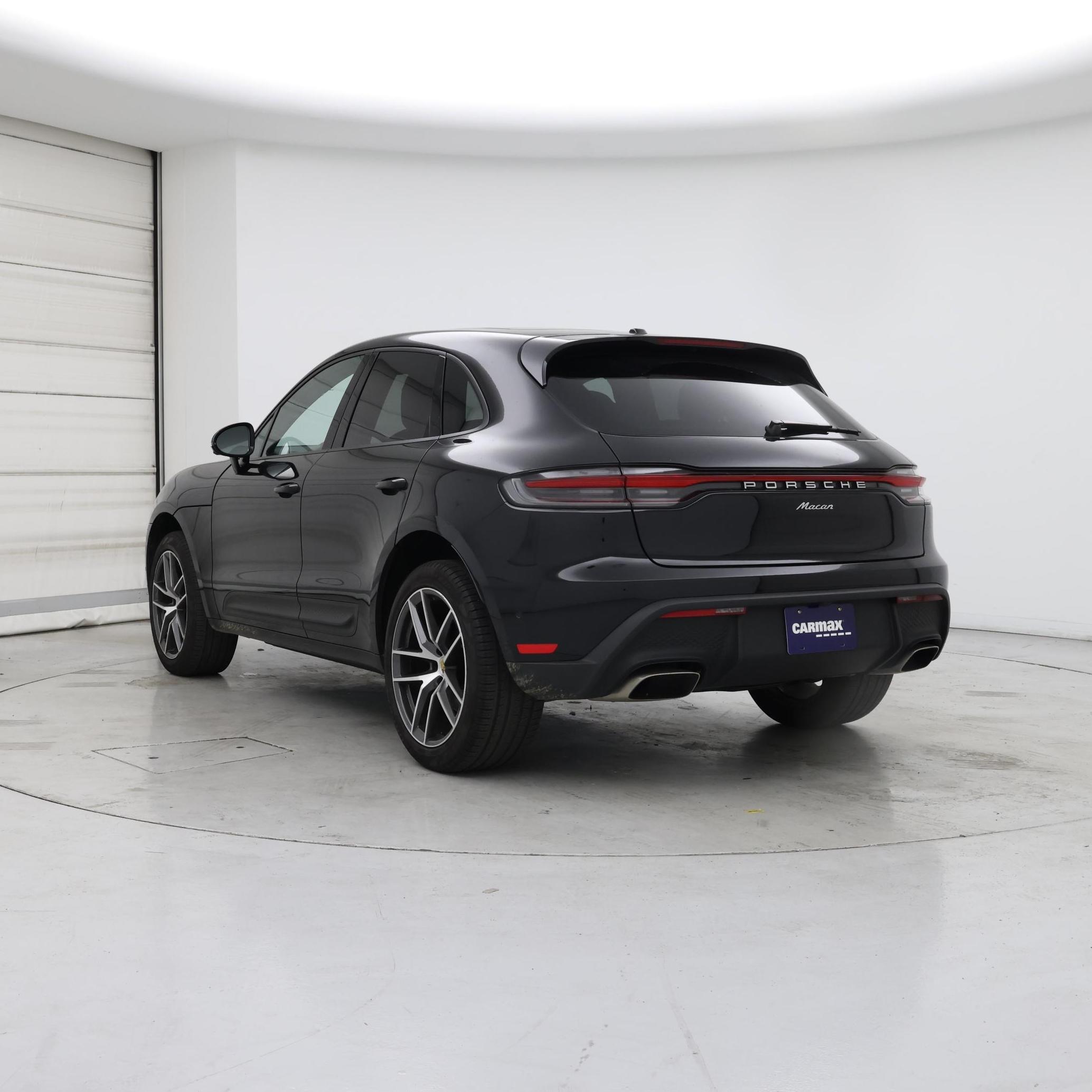 Thumbnail: 2022 Porsche Macan - 2