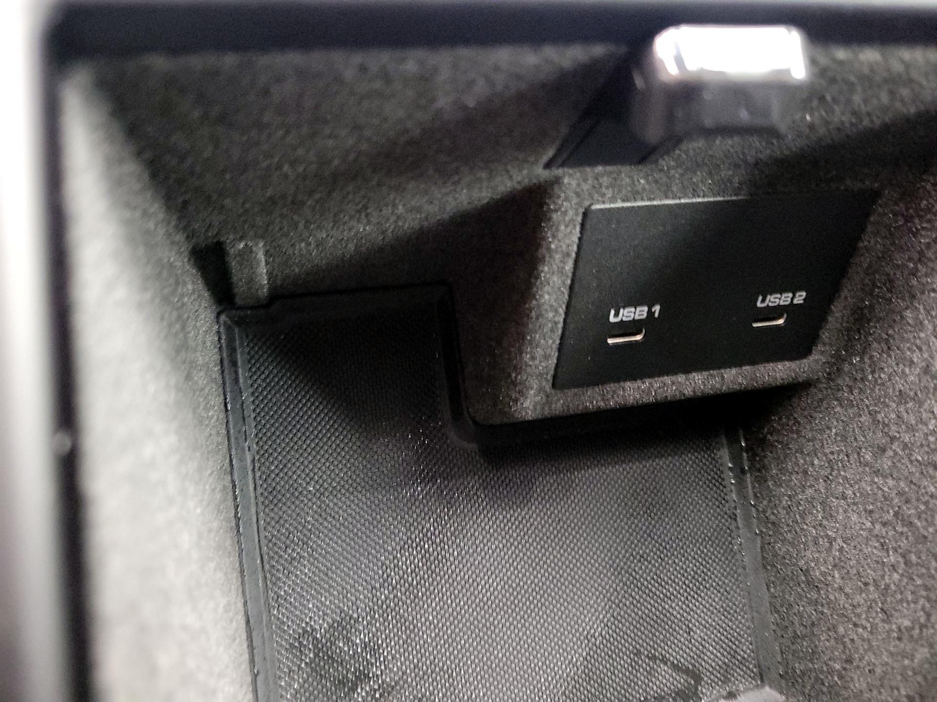 Thumbnail: 2022 Porsche Macan - 19