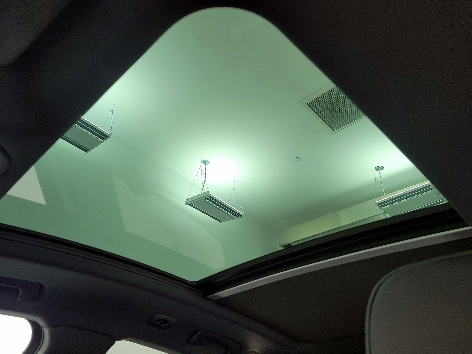 Thumbnail: 2022 Porsche Macan - 20