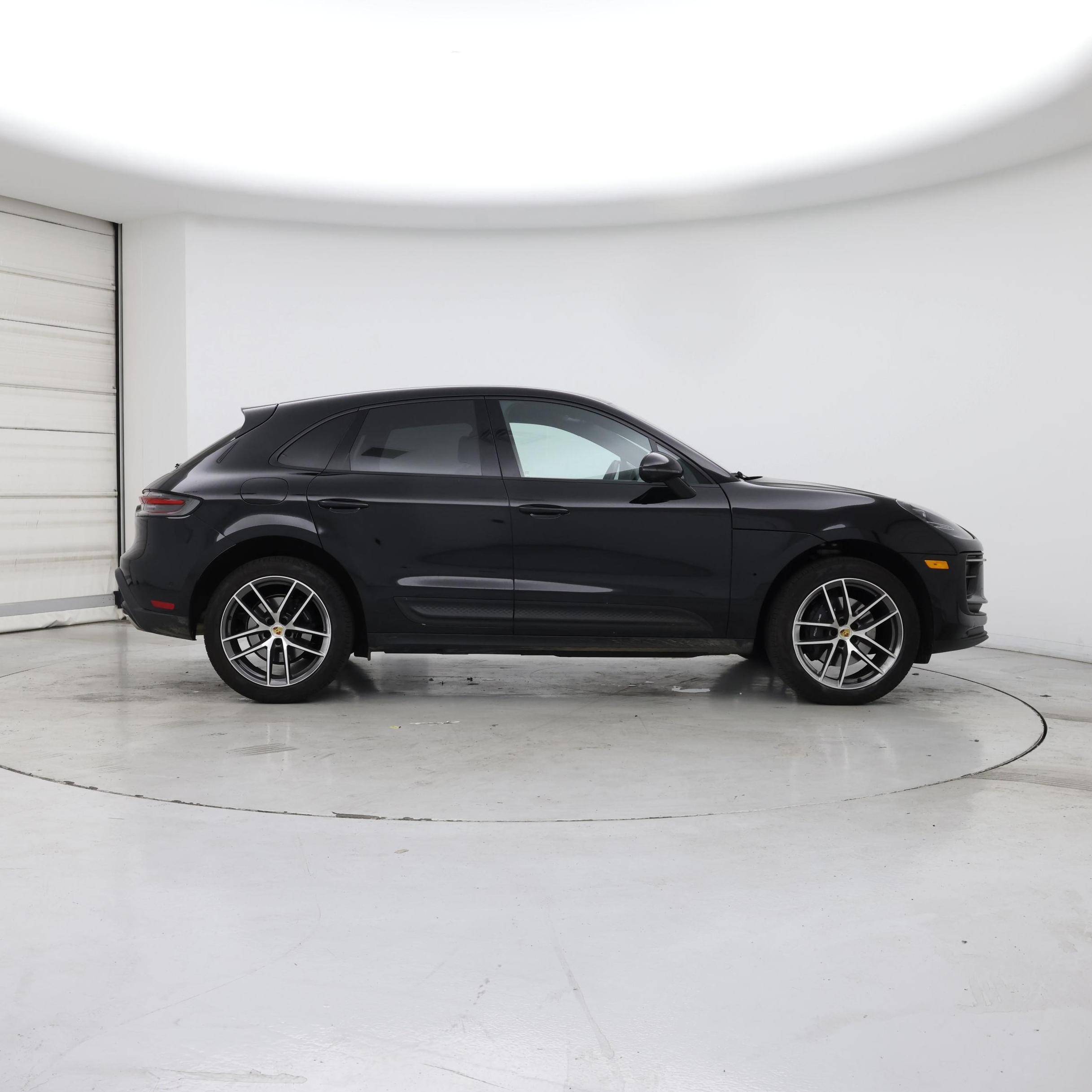 Thumbnail: 2022 Porsche Macan - 7