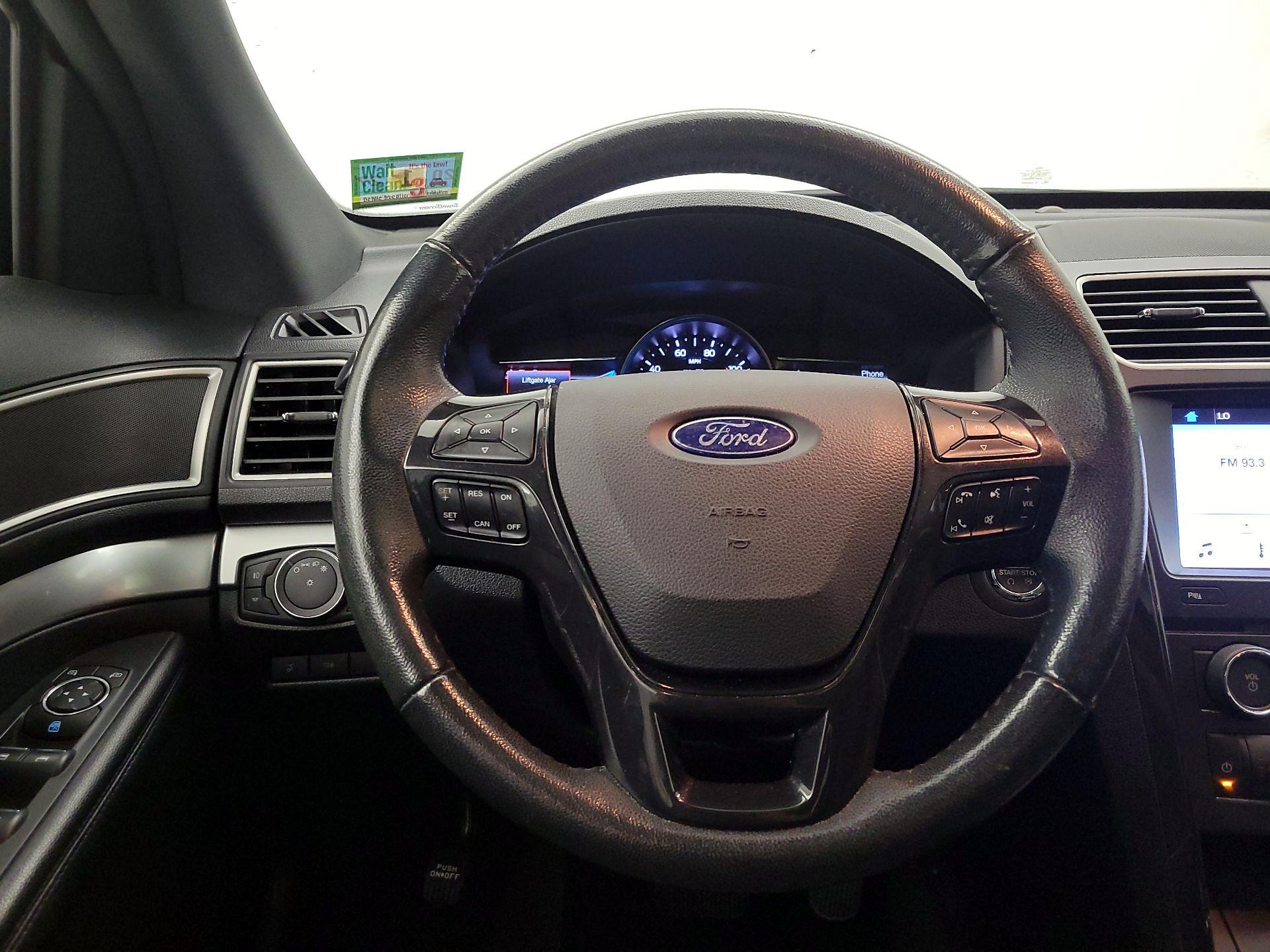 Thumbnail: 2017 Ford Explorer - 10