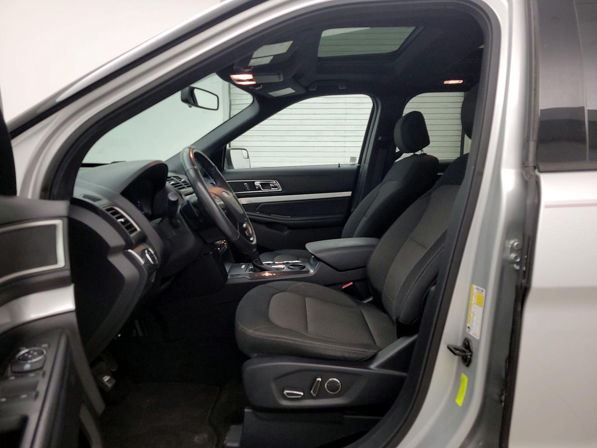 Thumbnail: 2017 Ford Explorer - 11