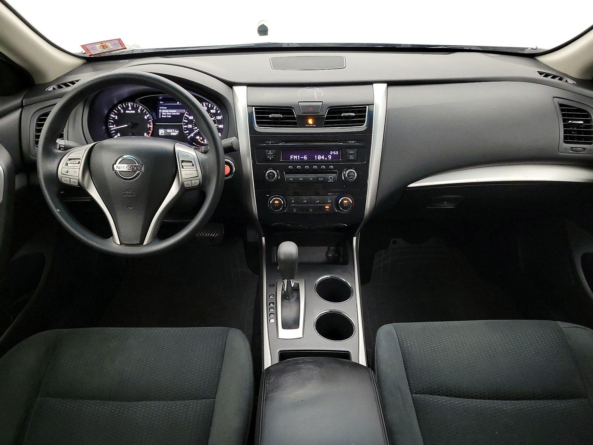 Thumbnail: 2015 Nissan Altima - 9