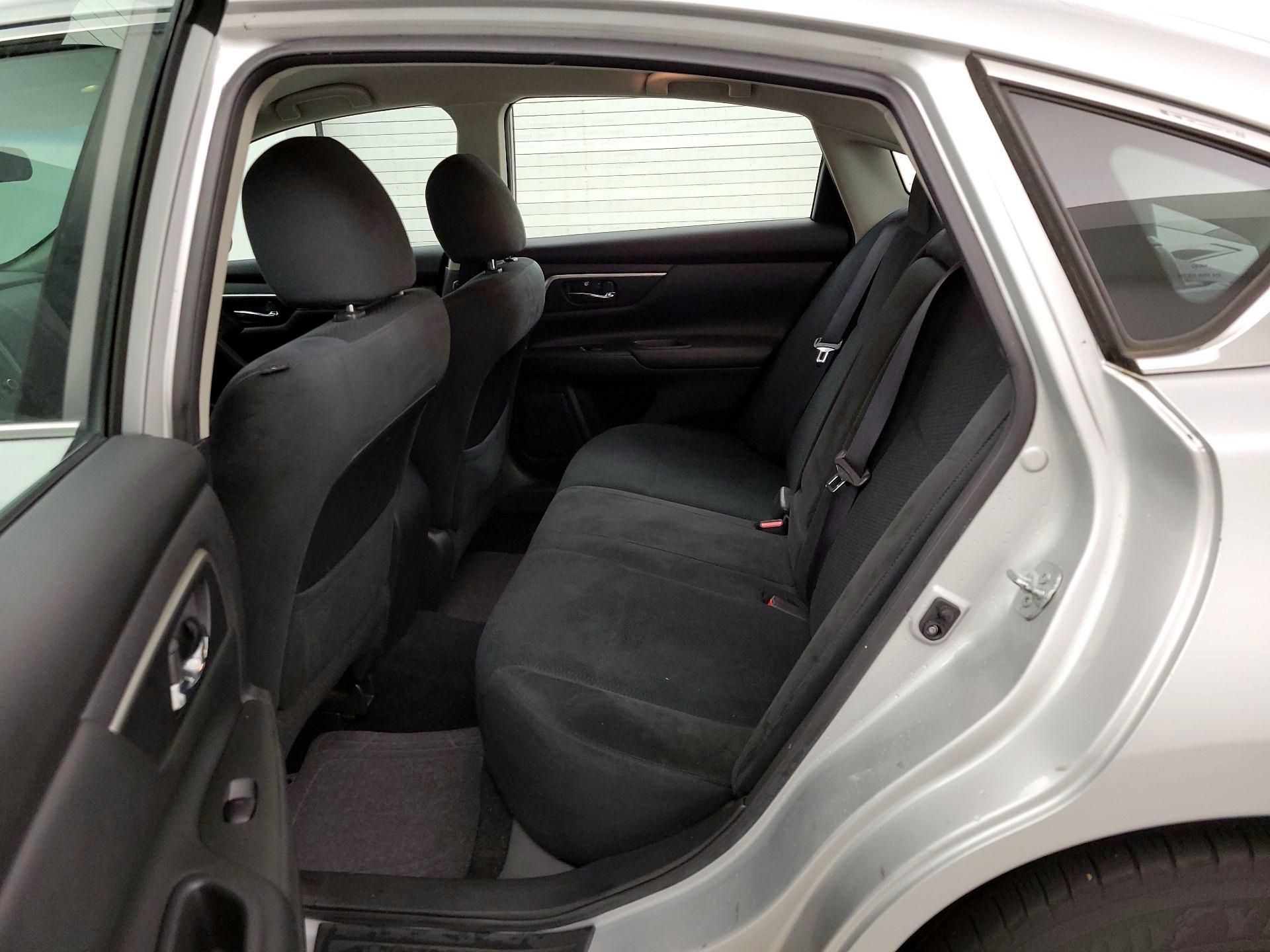 Thumbnail: 2015 Nissan Altima - 17