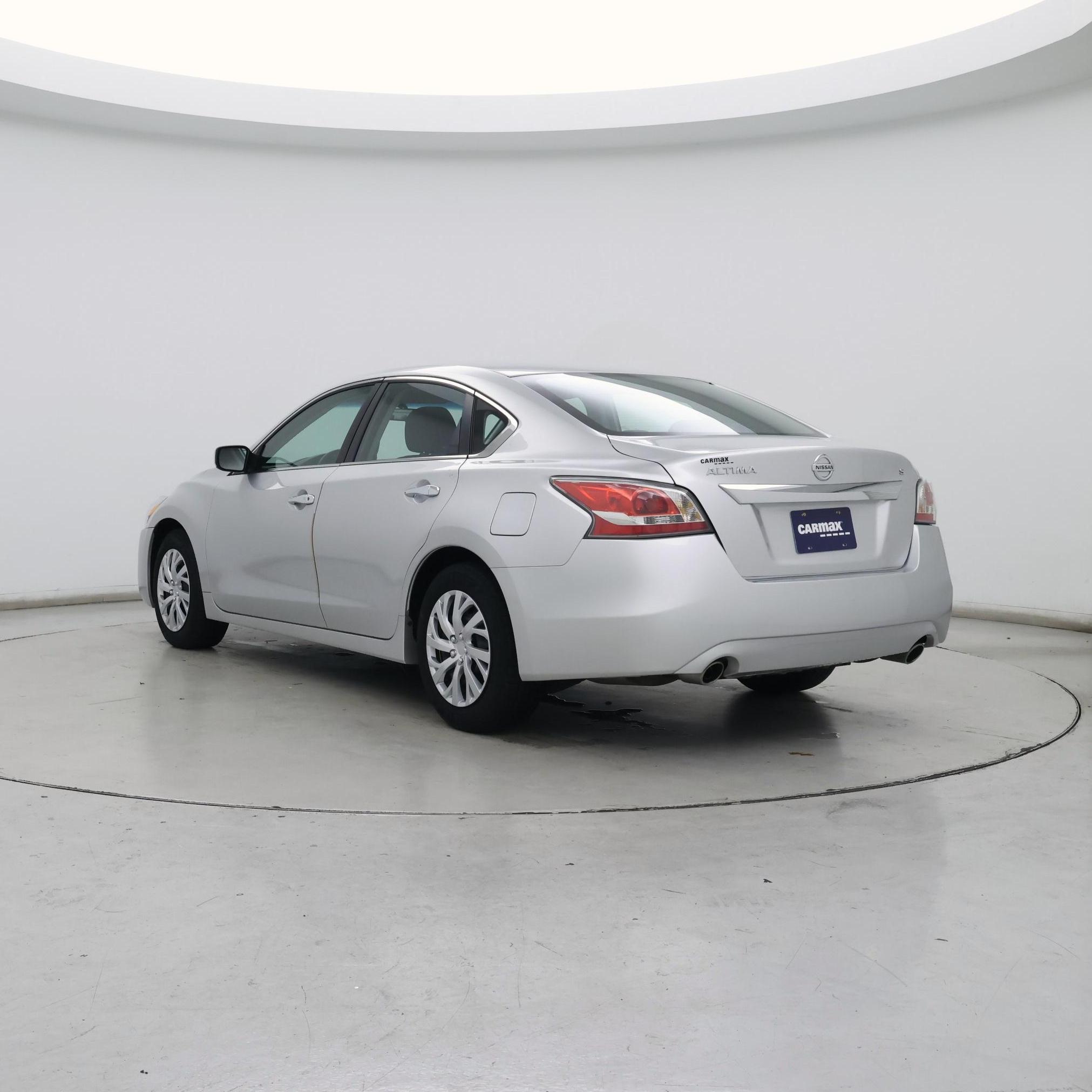 Thumbnail: 2015 Nissan Altima - 2