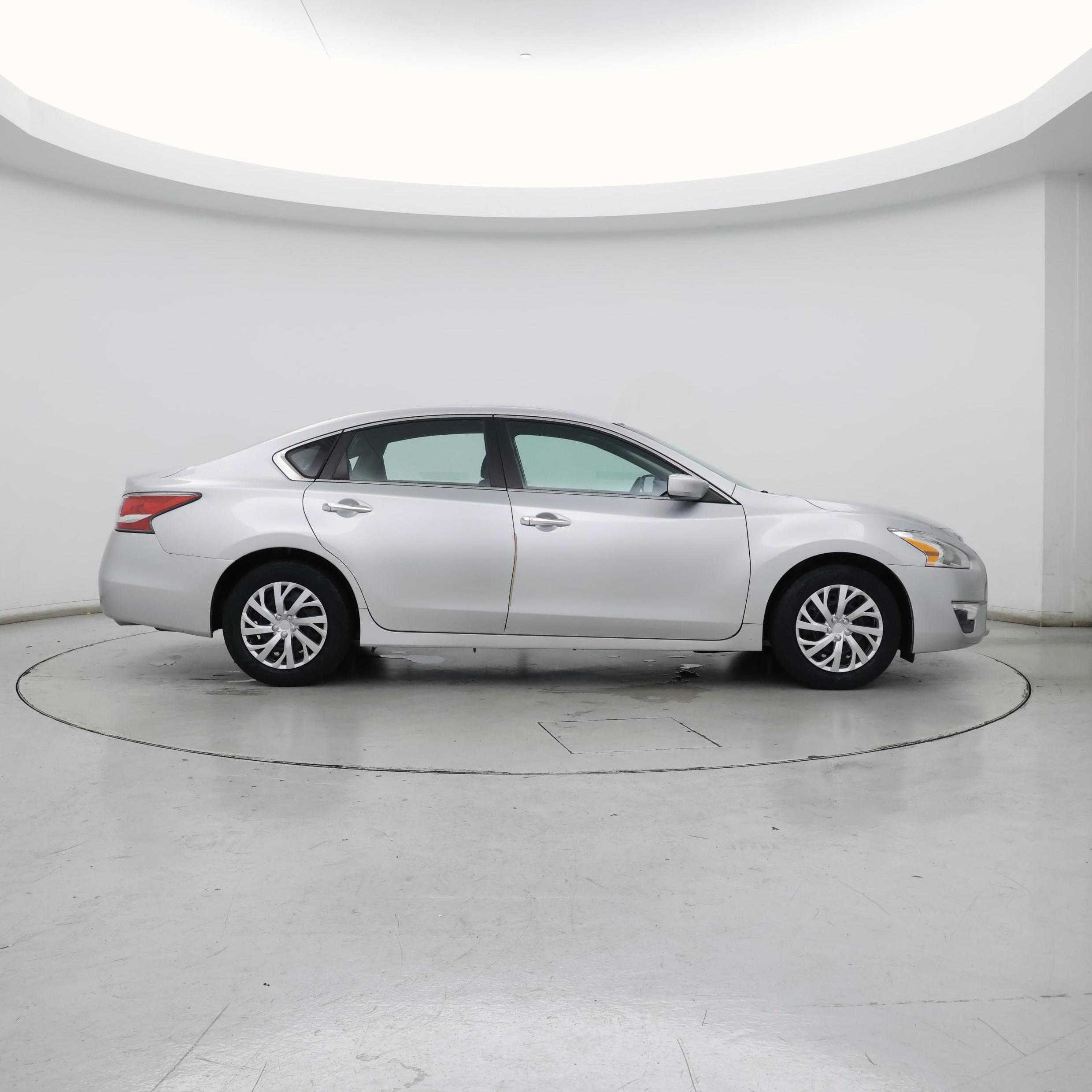 Thumbnail: 2015 Nissan Altima - 7