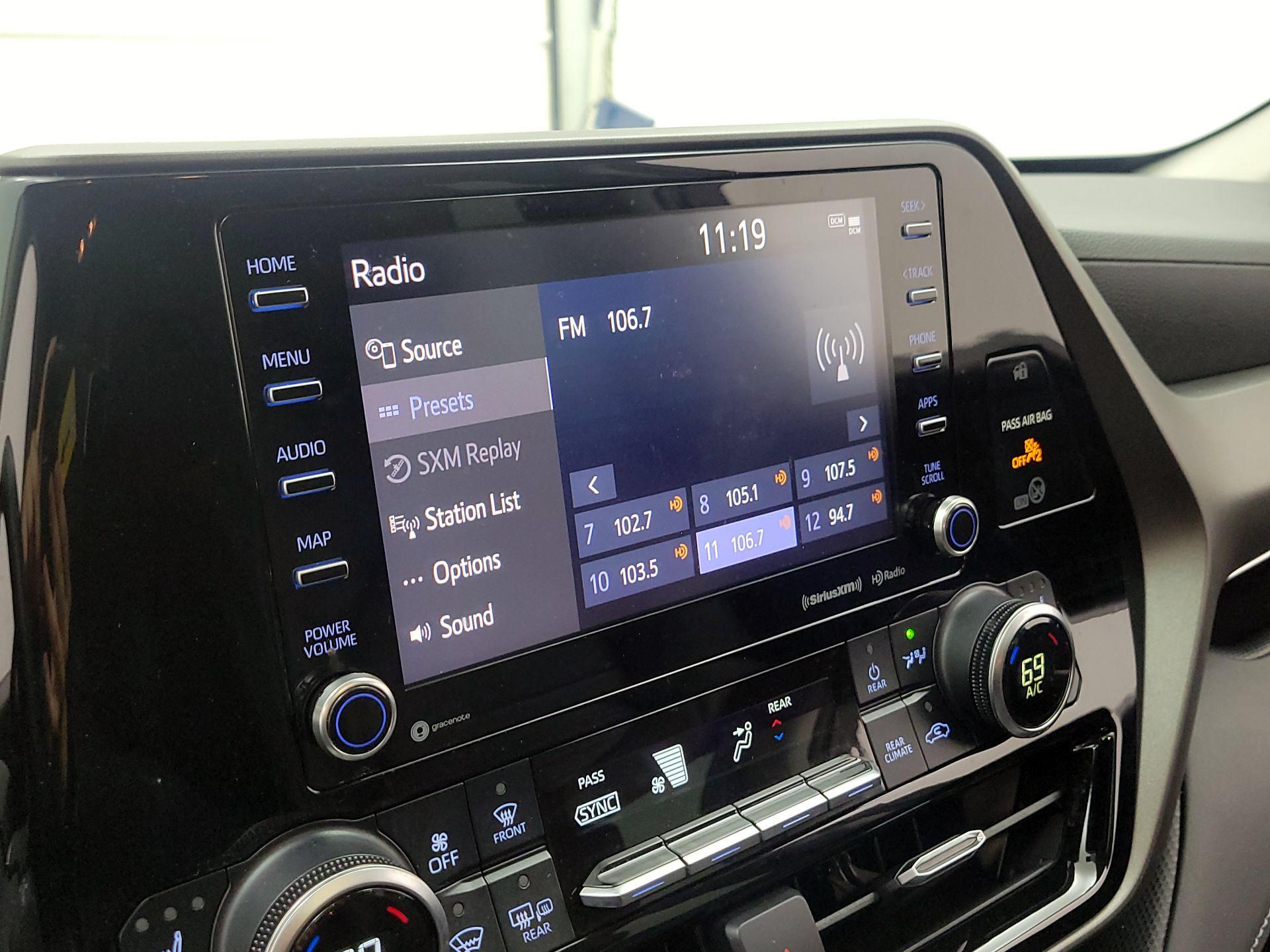 Thumbnail: 2020 Toyota Highlander - 15