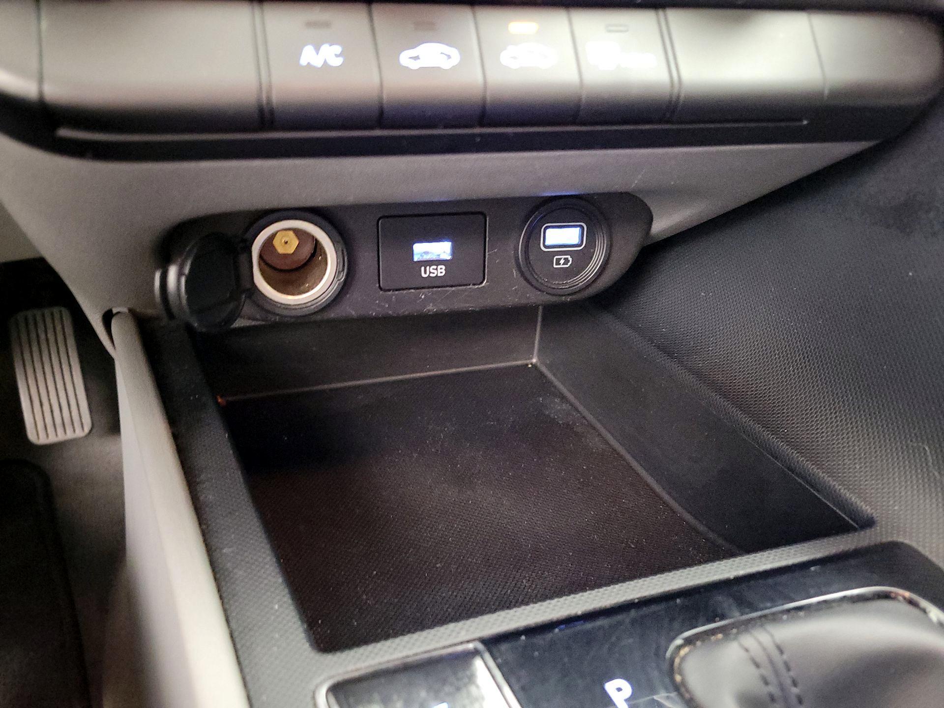 Thumbnail: 2021 Hyundai Elantra - 18