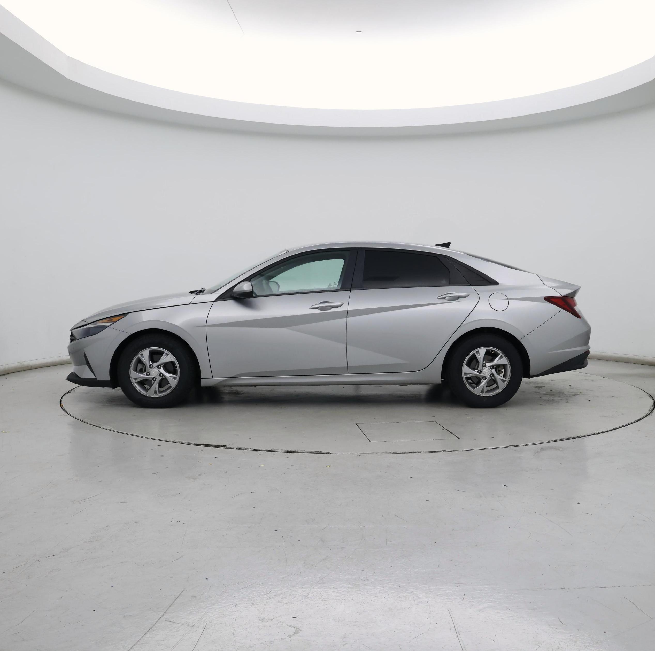 Thumbnail: 2021 Hyundai Elantra - 3