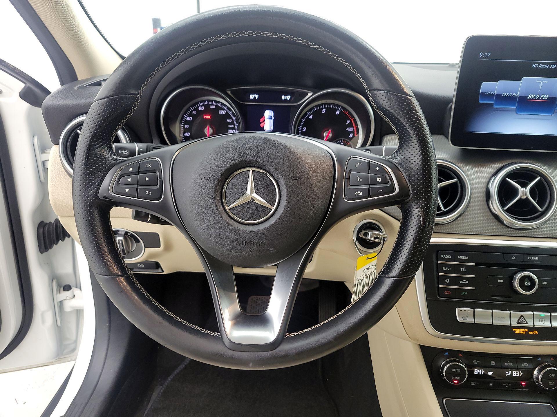 Thumbnail: 2020 Mercedes-Benz GLA - 10