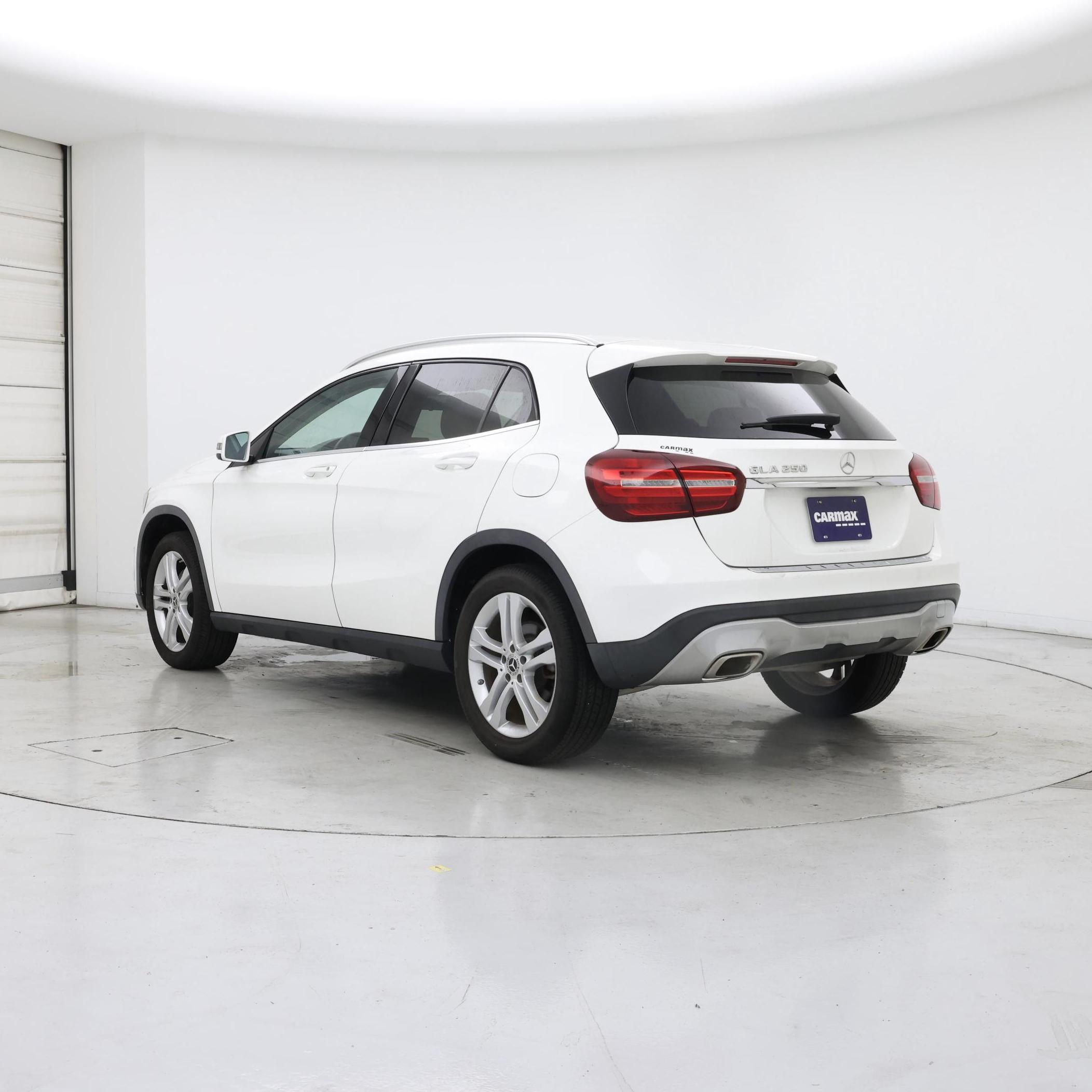 Thumbnail: 2020 Mercedes-Benz GLA - 2