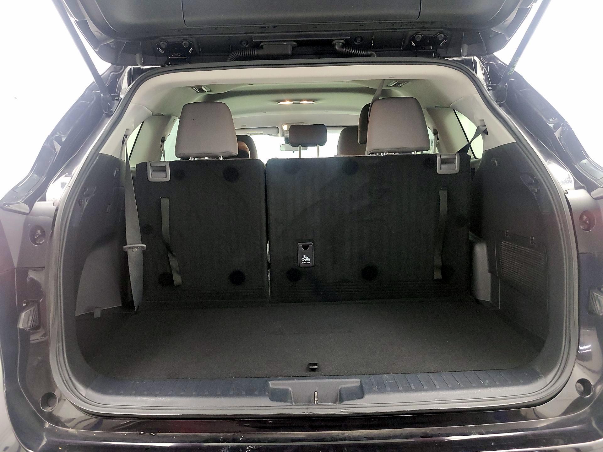 Thumbnail: 2022 Toyota Highlander - 19