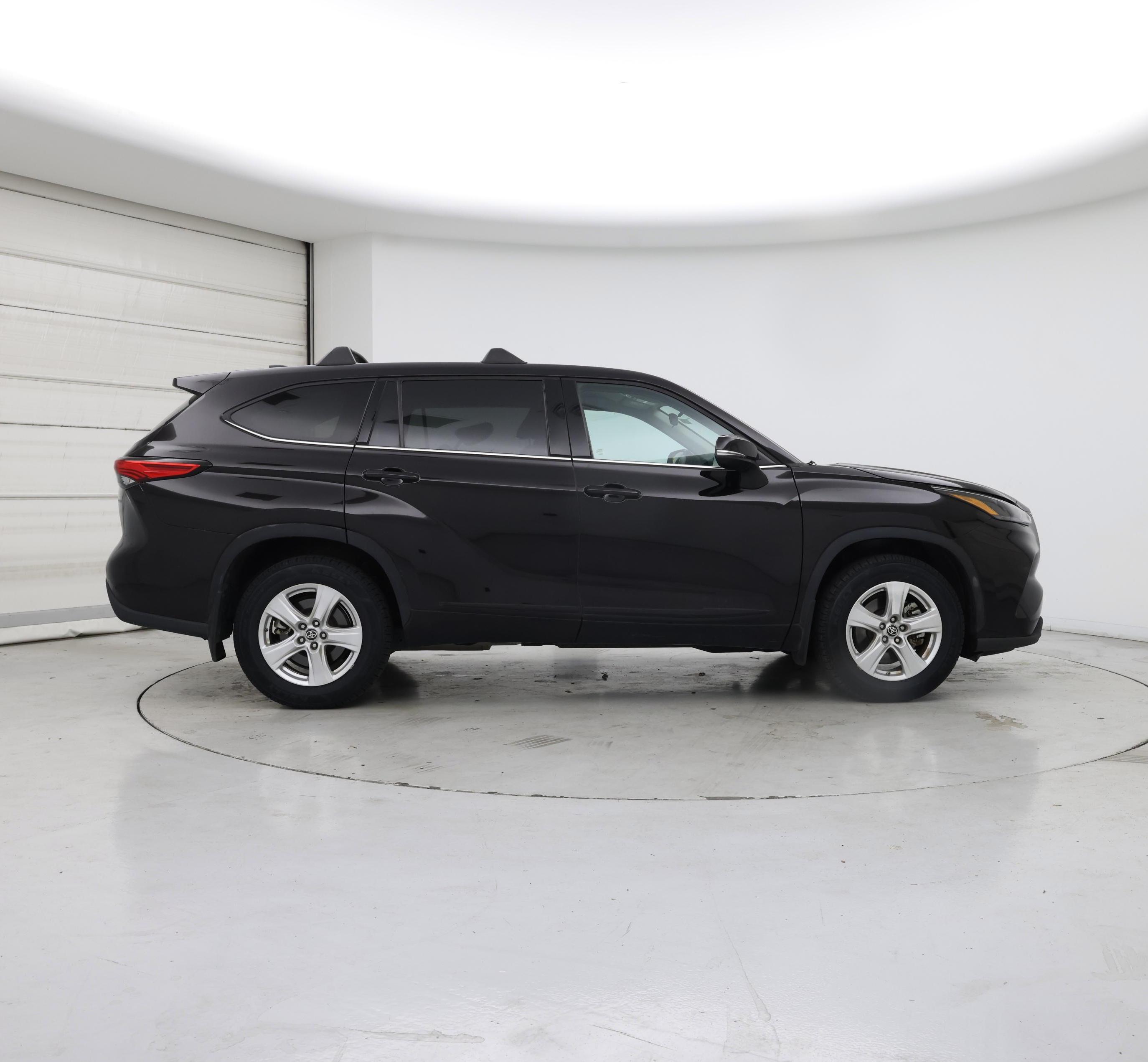 Thumbnail: 2022 Toyota Highlander - 7