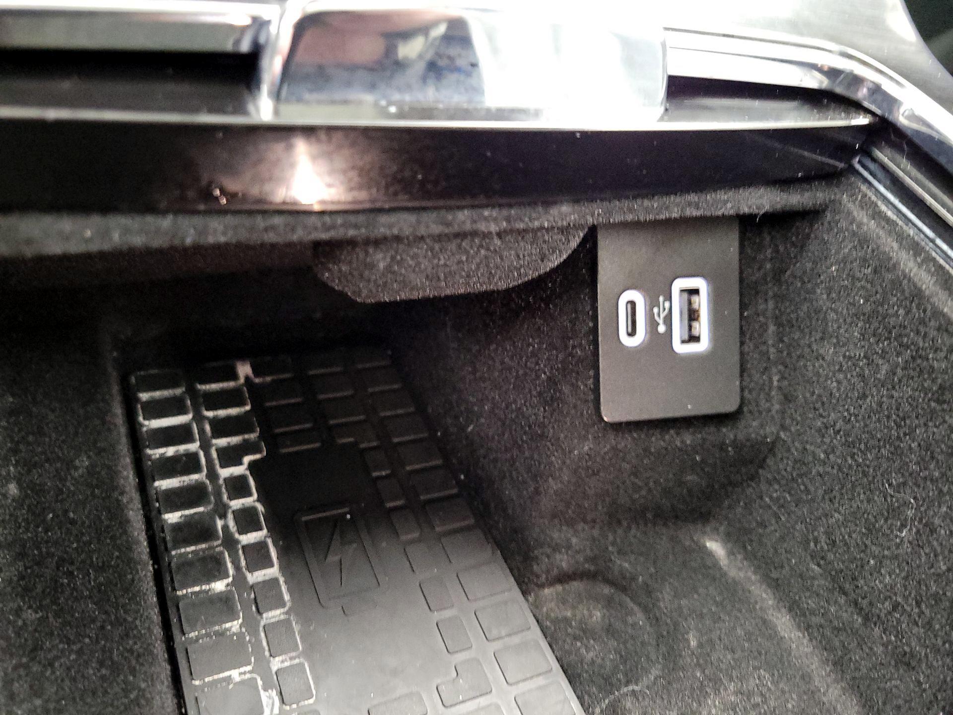 Thumbnail: 2021 Lincoln Nautilus - 19