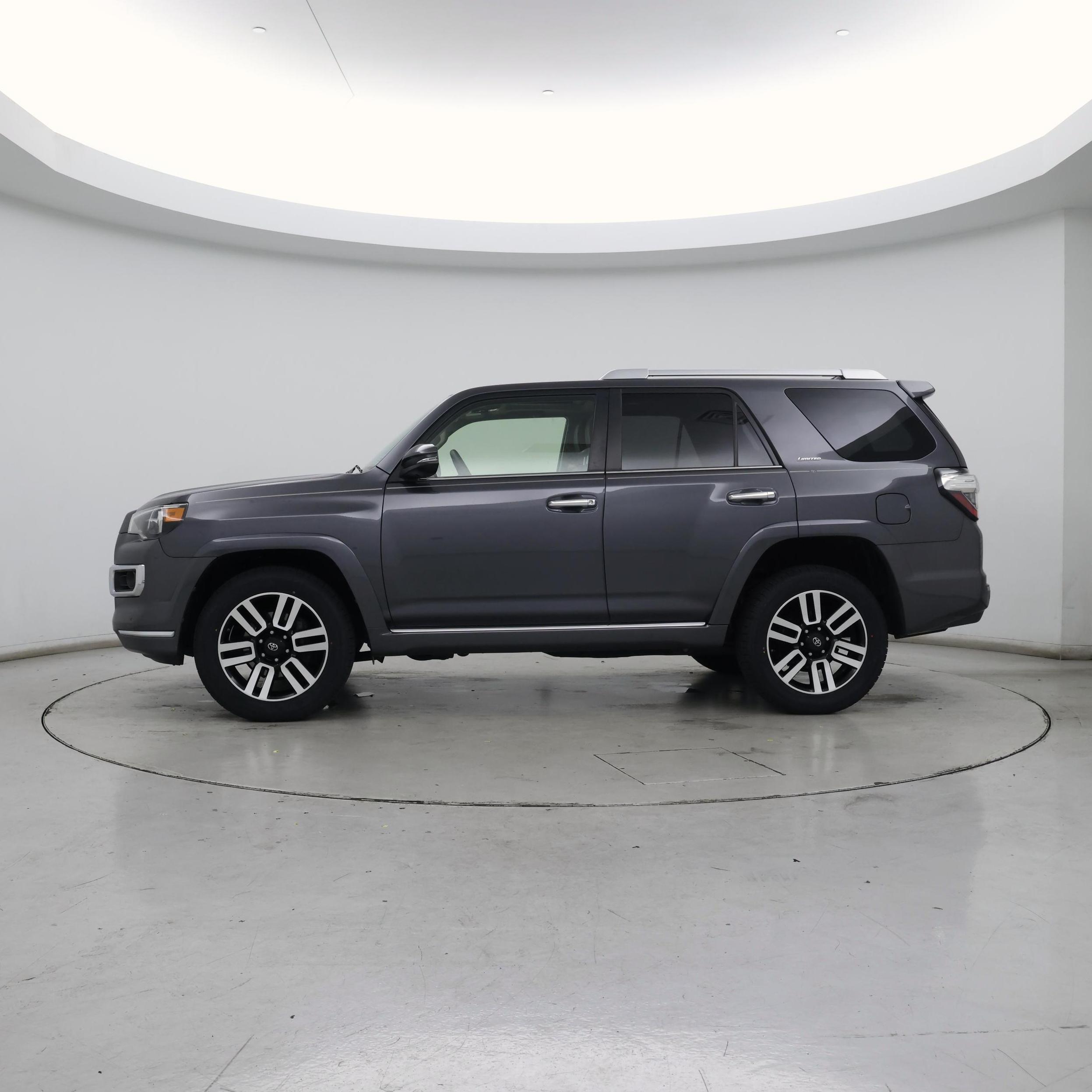Thumbnail: 2020 Toyota 4Runner - 3