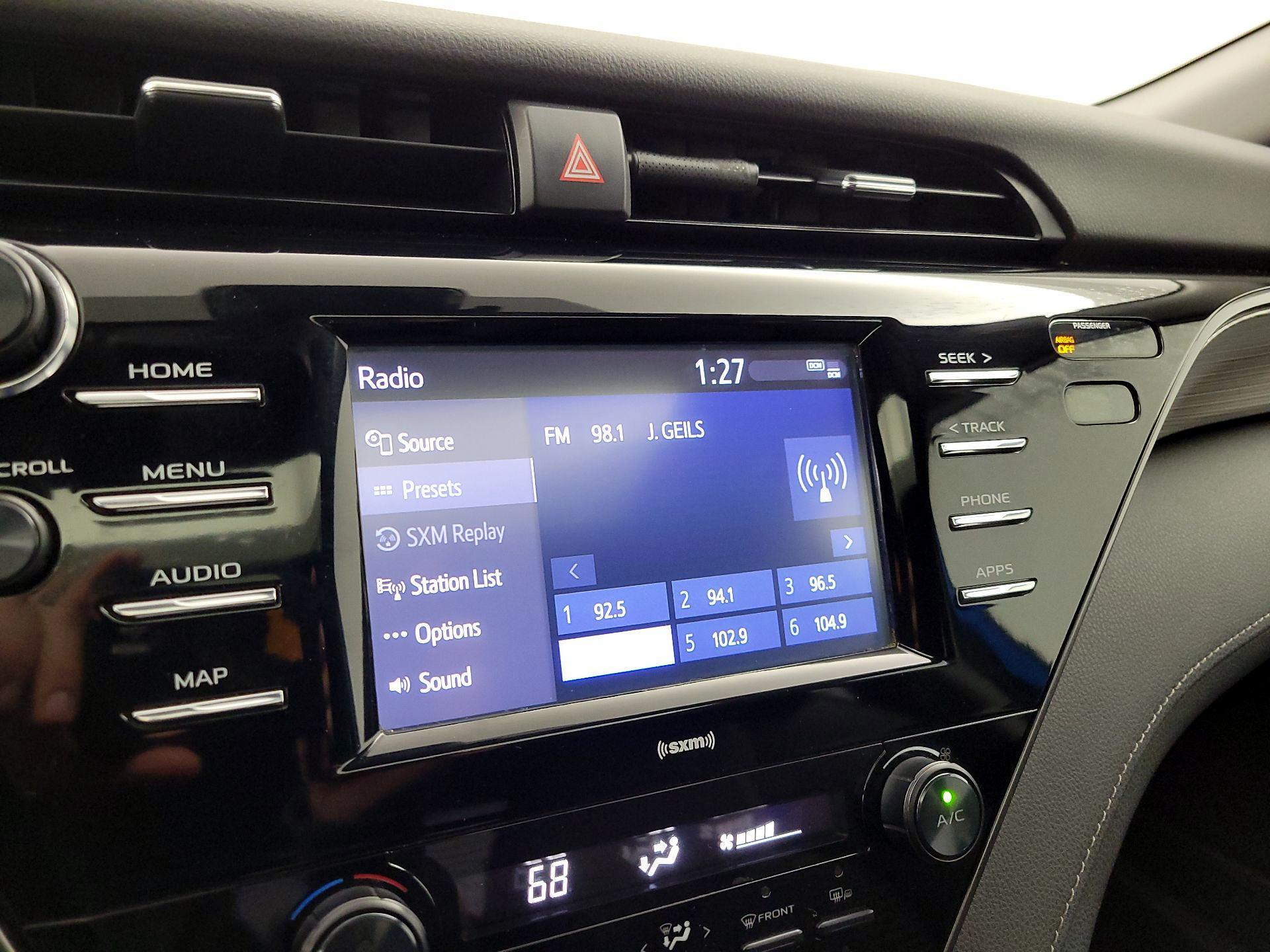 Thumbnail: 2020 Toyota Camry - 15