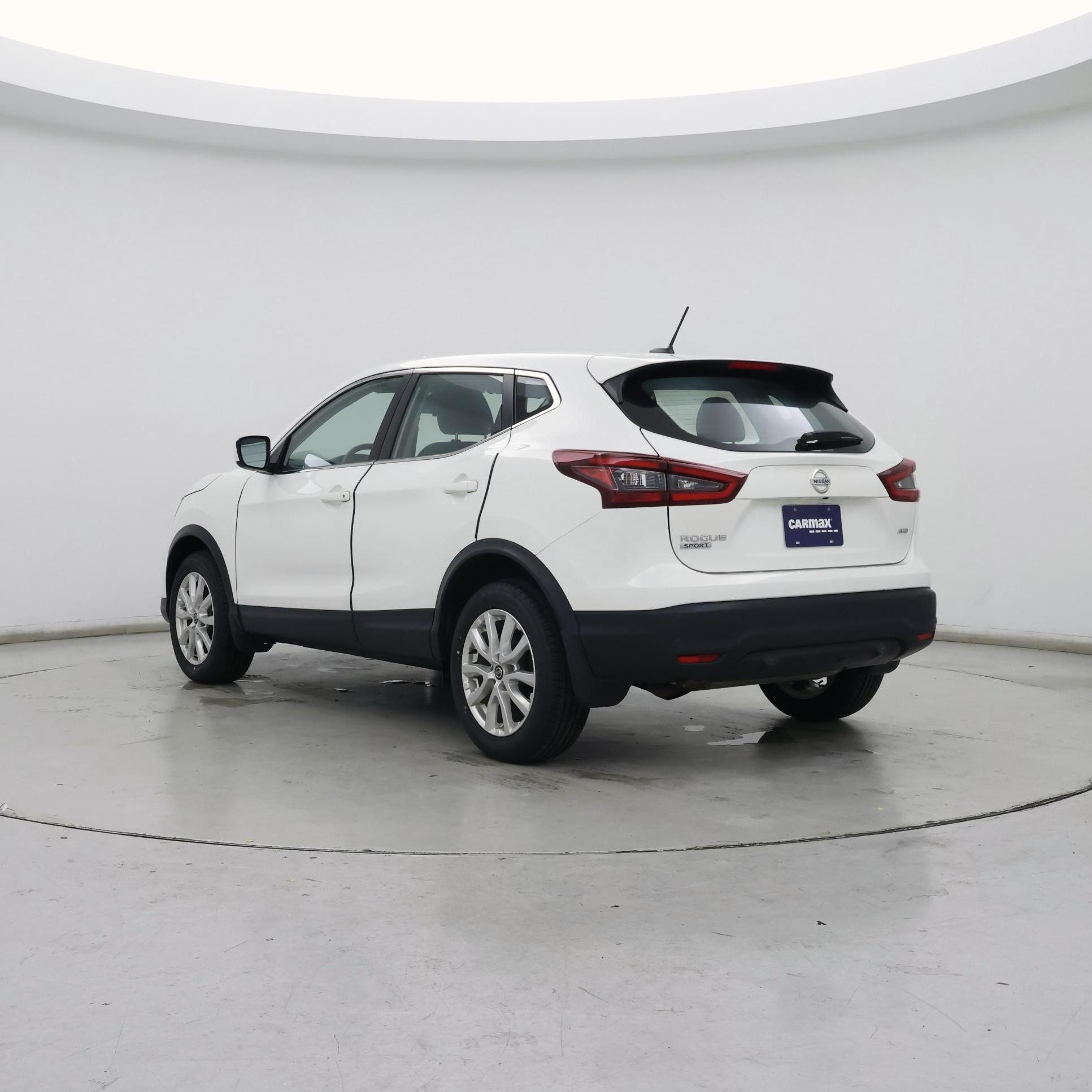 Thumbnail: 2021 Nissan Rogue Sport - 2