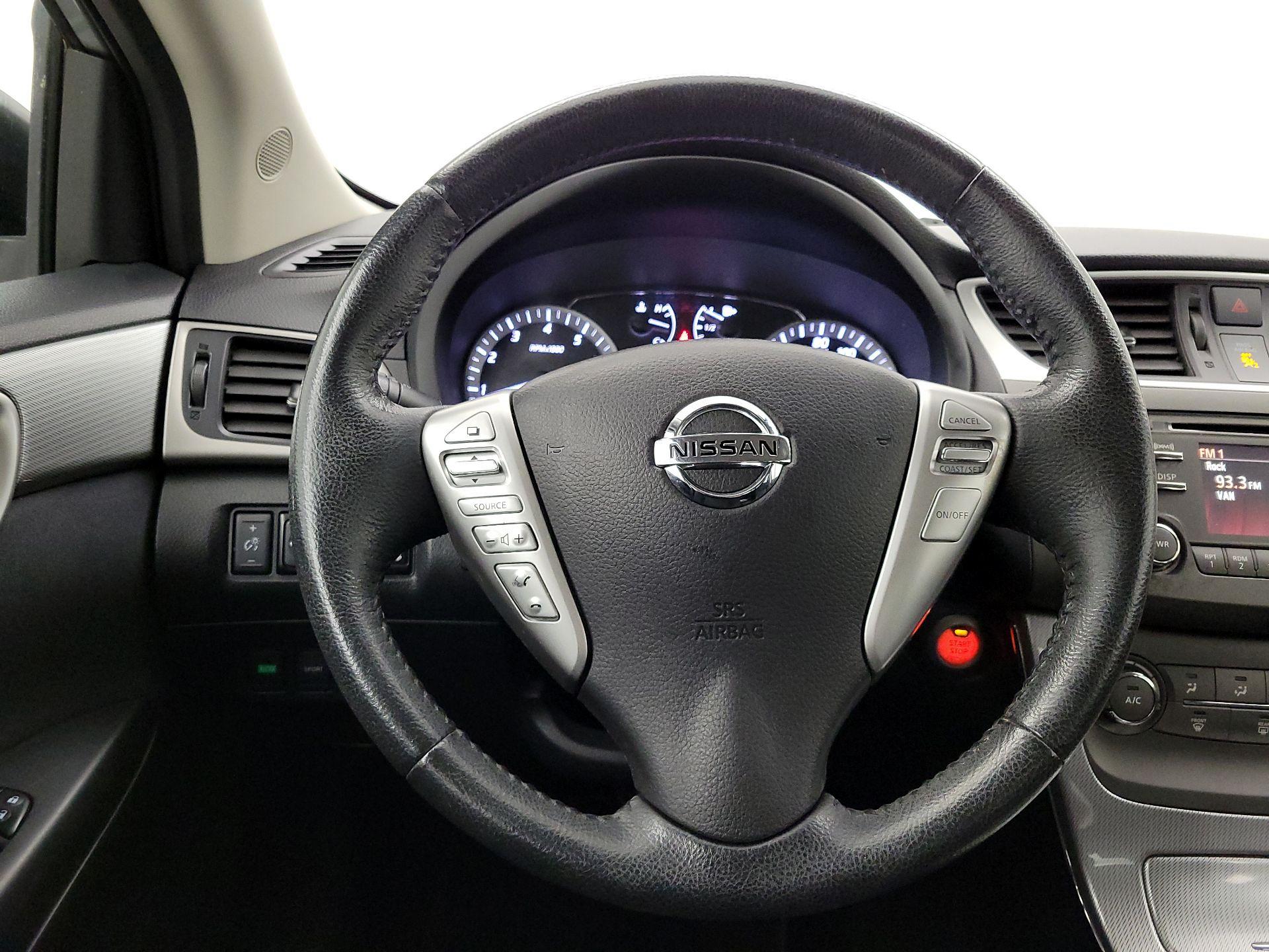 Thumbnail: 2014 Nissan Sentra - 10
