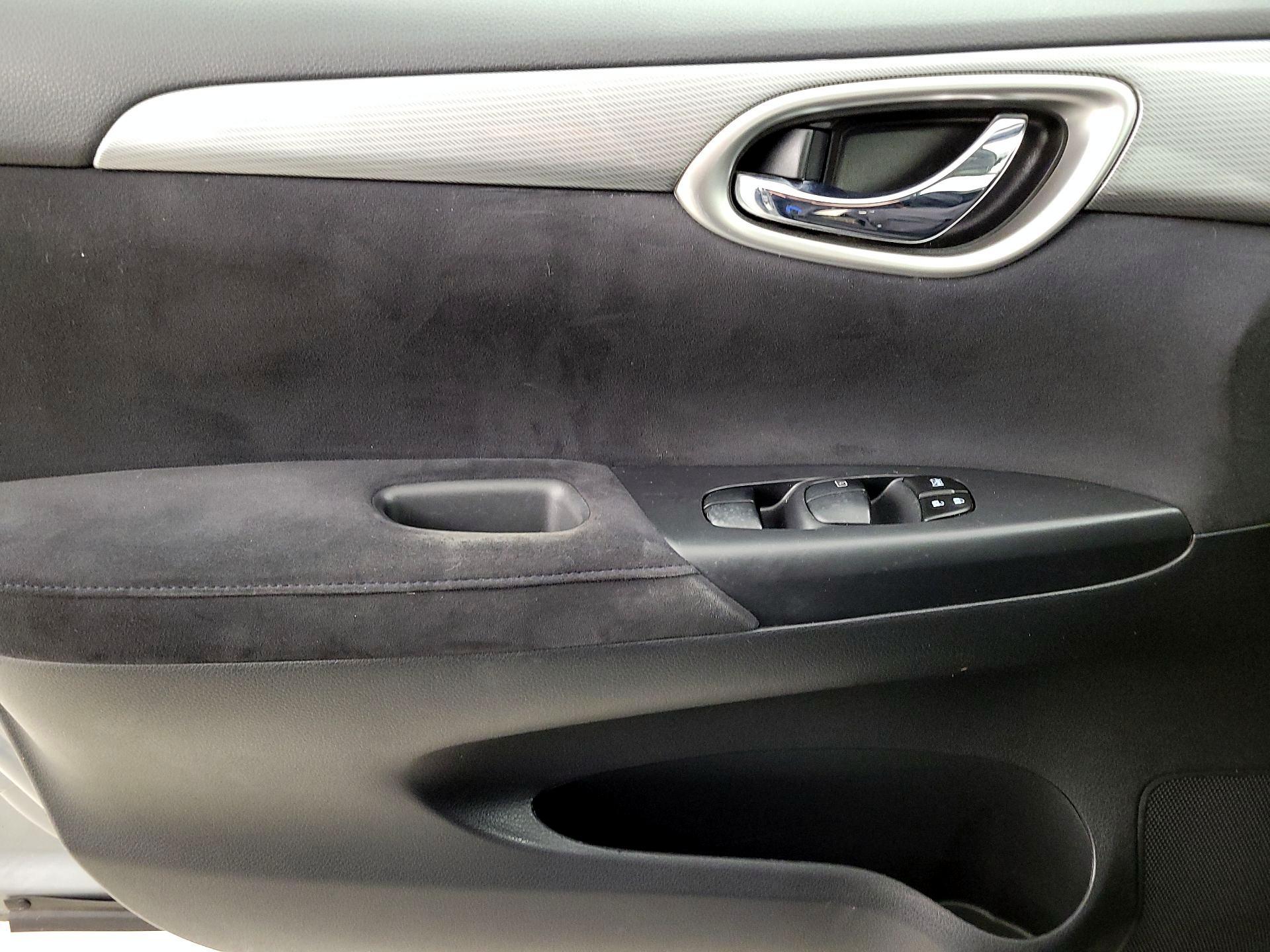 Thumbnail: 2014 Nissan Sentra - 12